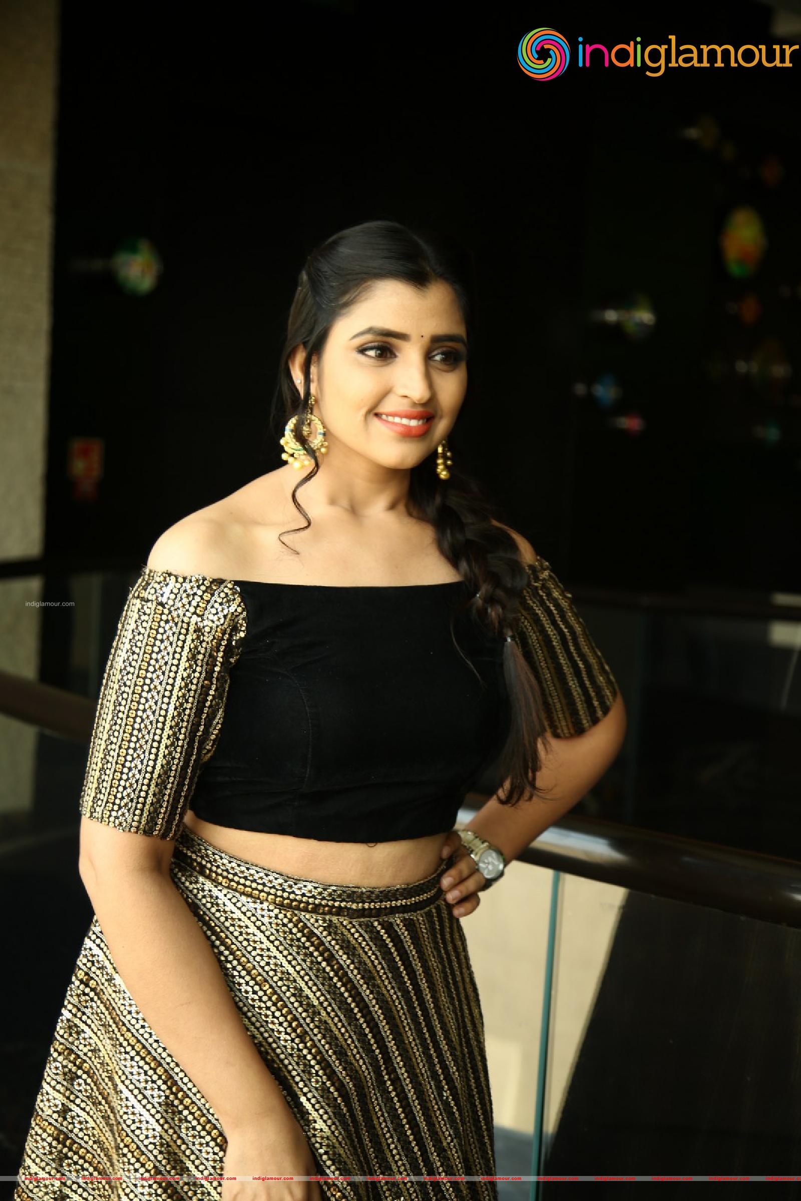Syamala Actress hd photo