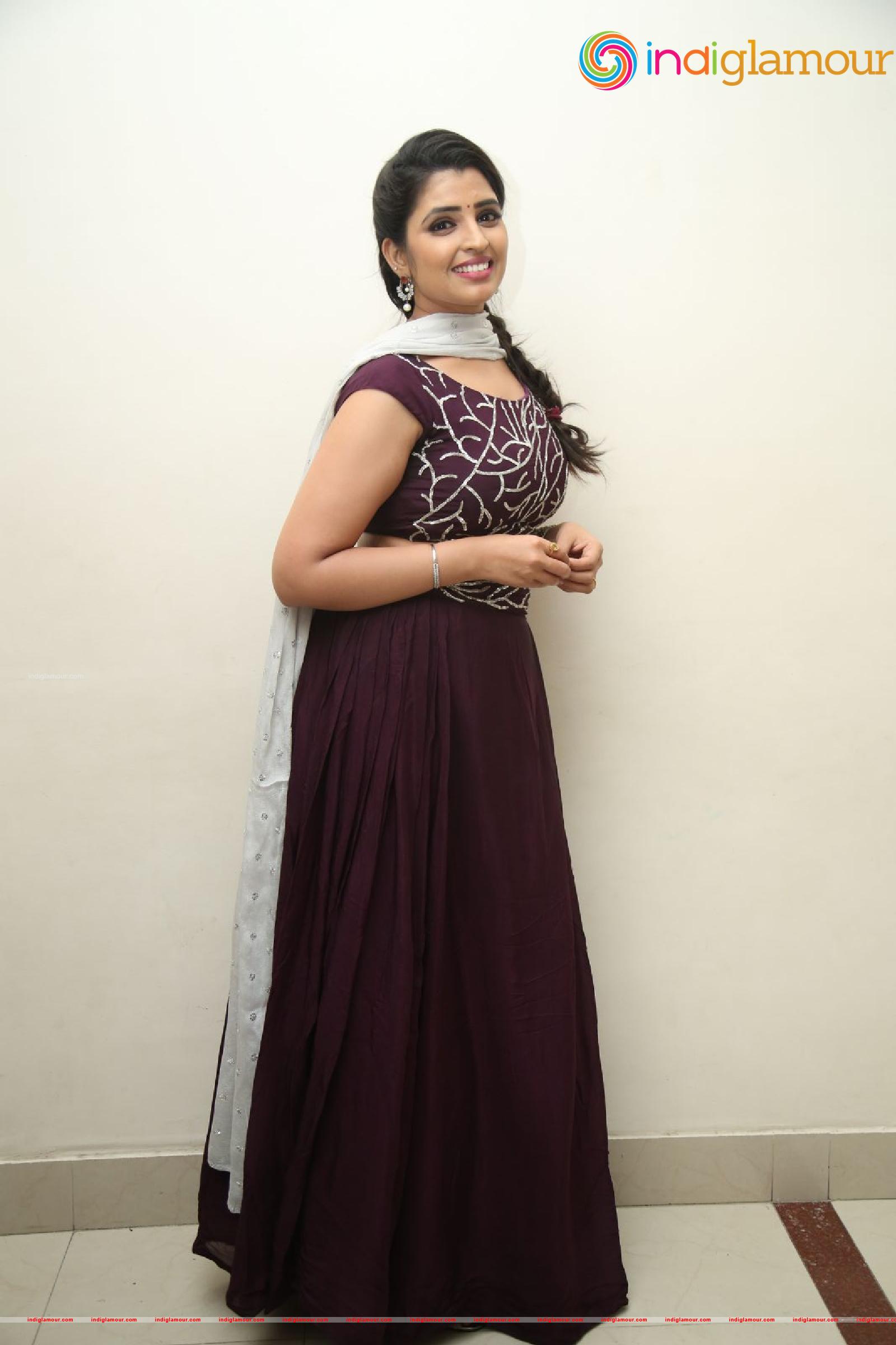 Syamala Actress hd photo