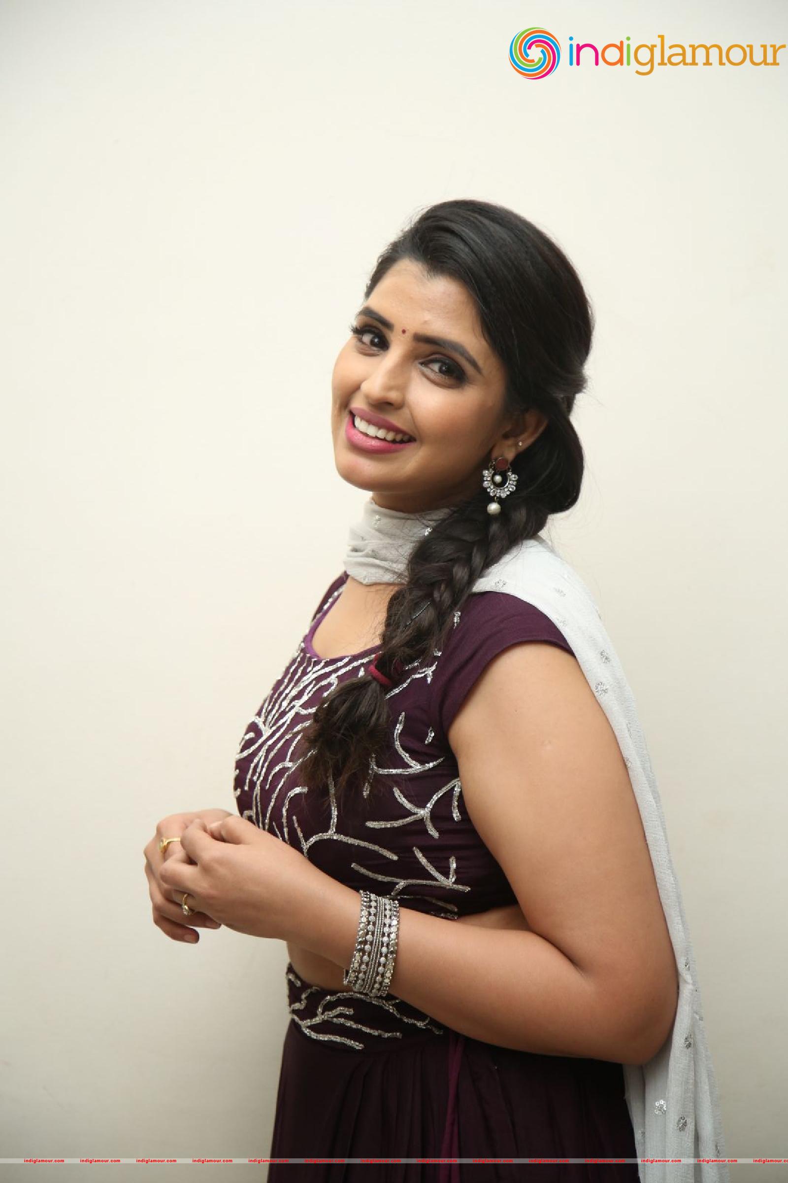 Syamala Actress hd photo