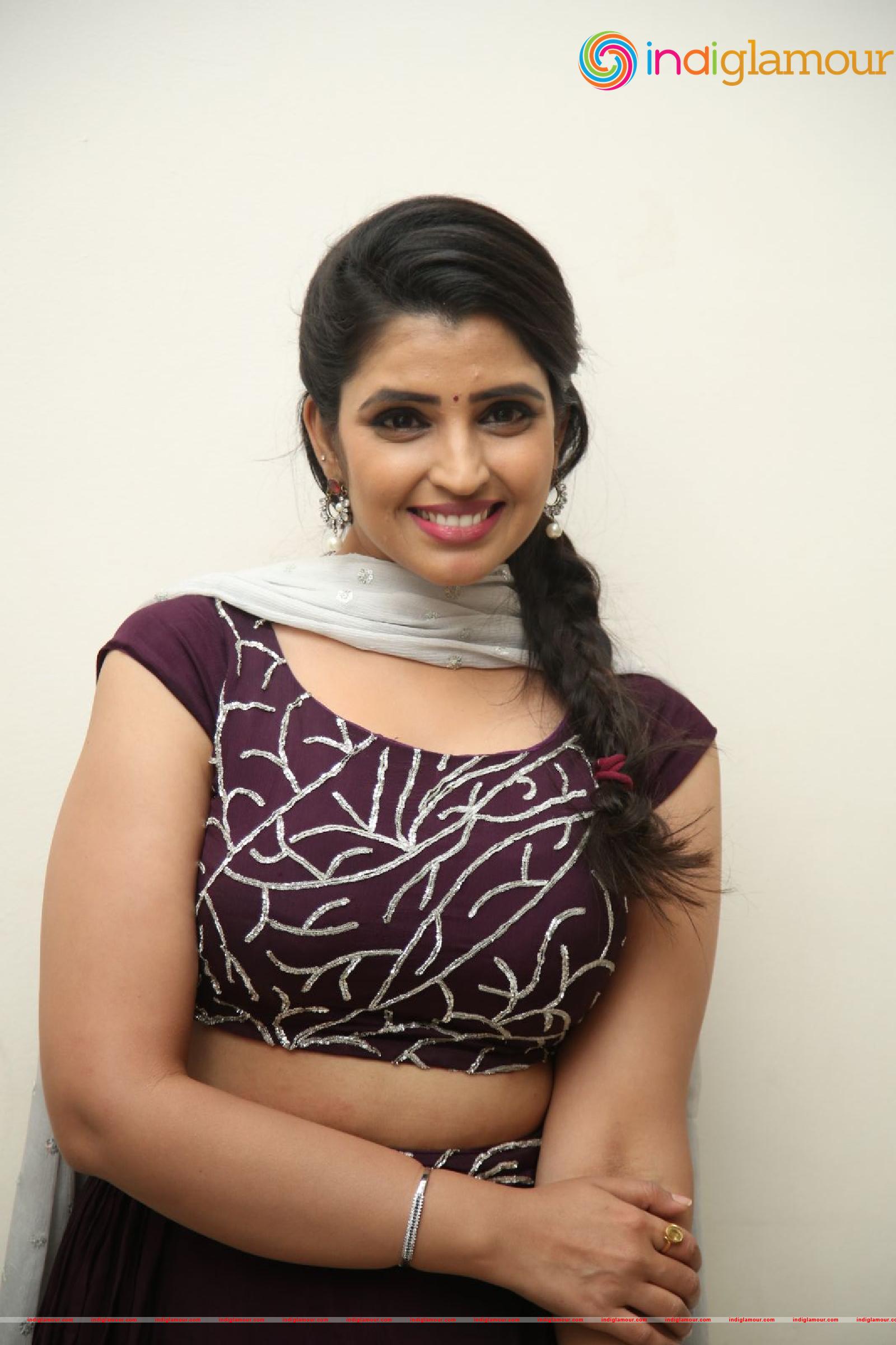 Syamala Actress hd photo