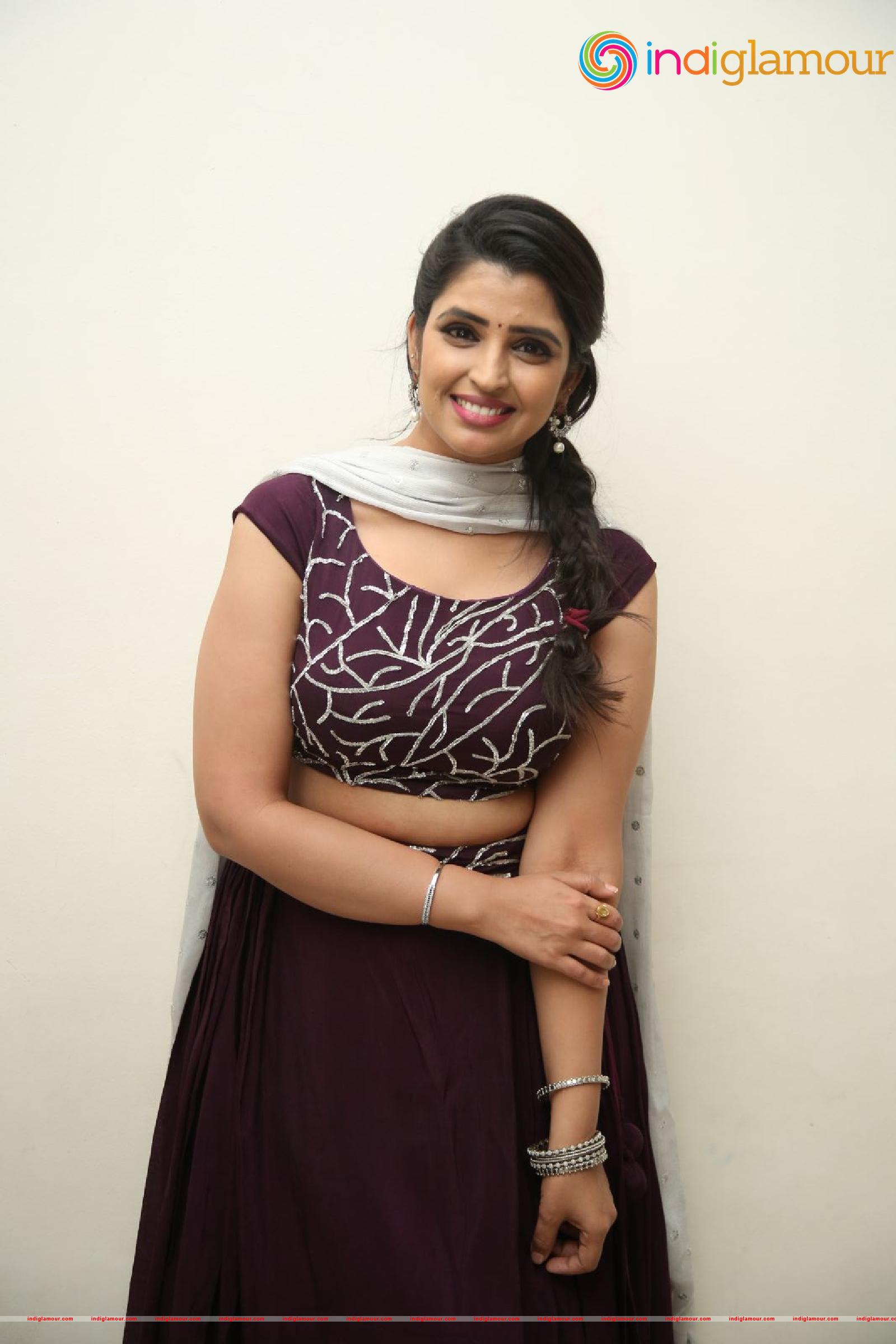 Syamala Actress hd photo