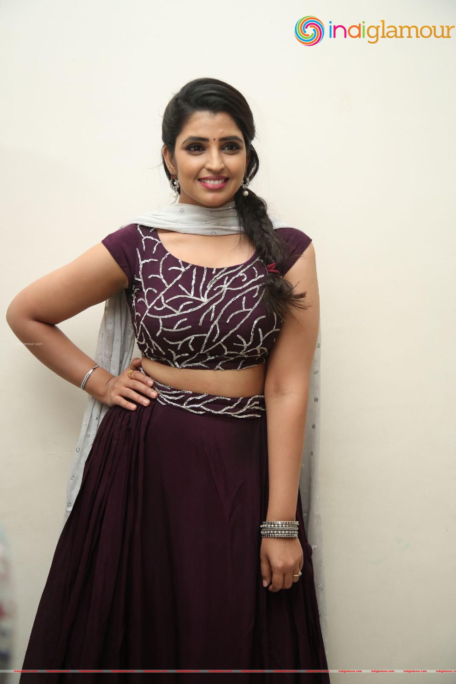 Syamala Actress hd photo
