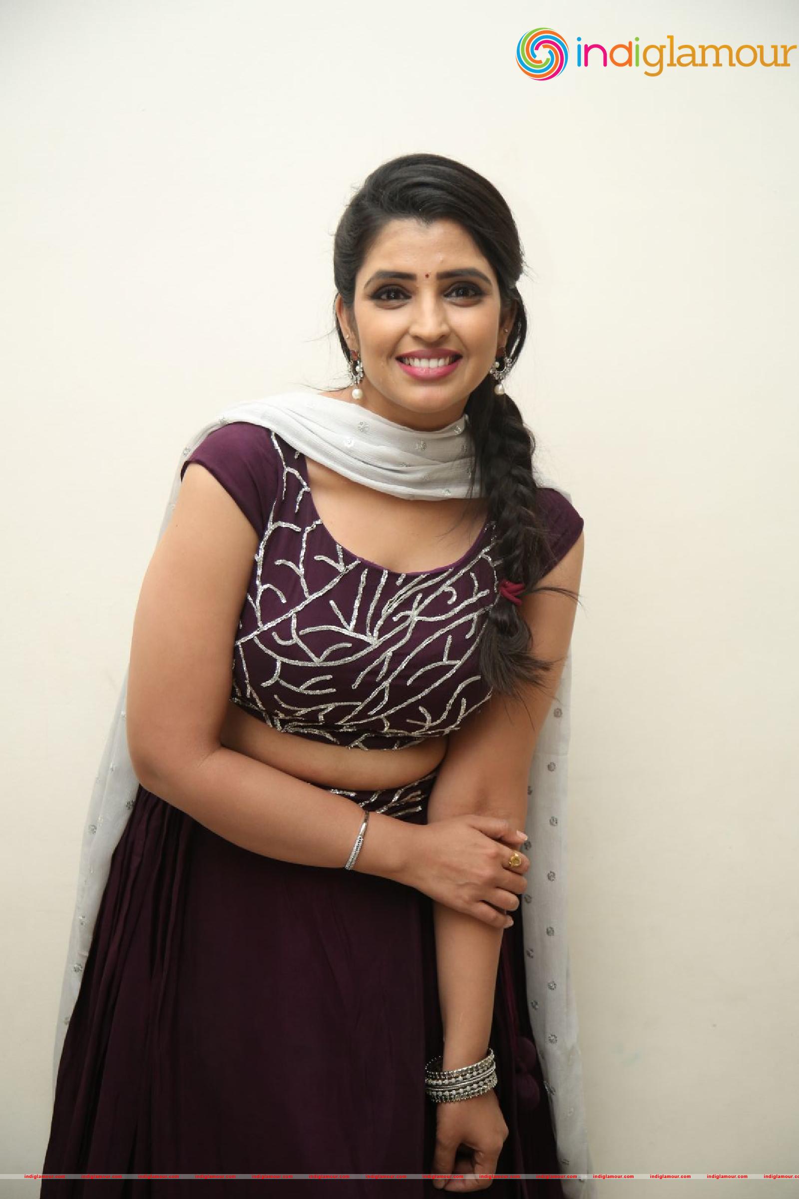Syamala Actress hd photo