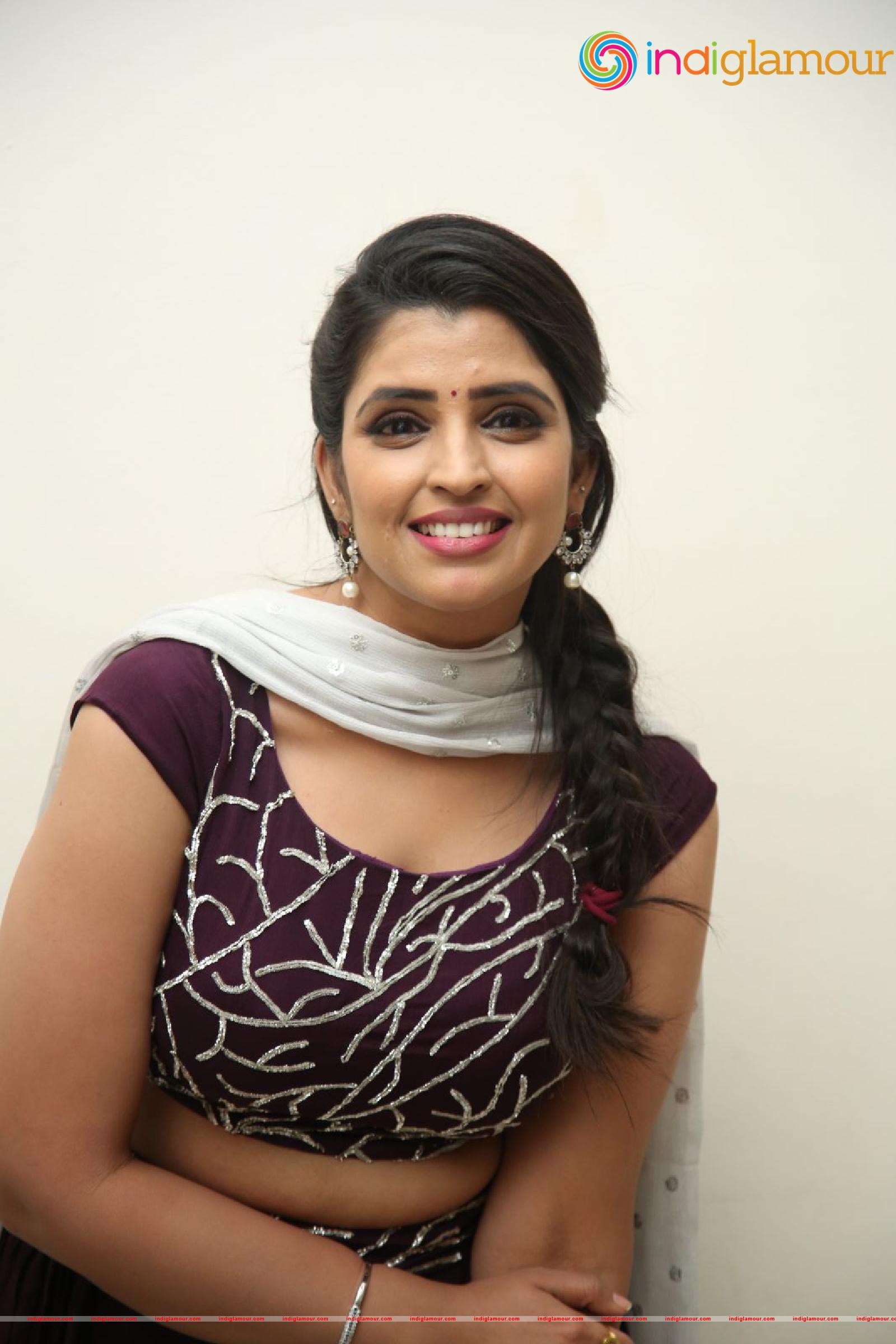 Syamala Actress hd photo