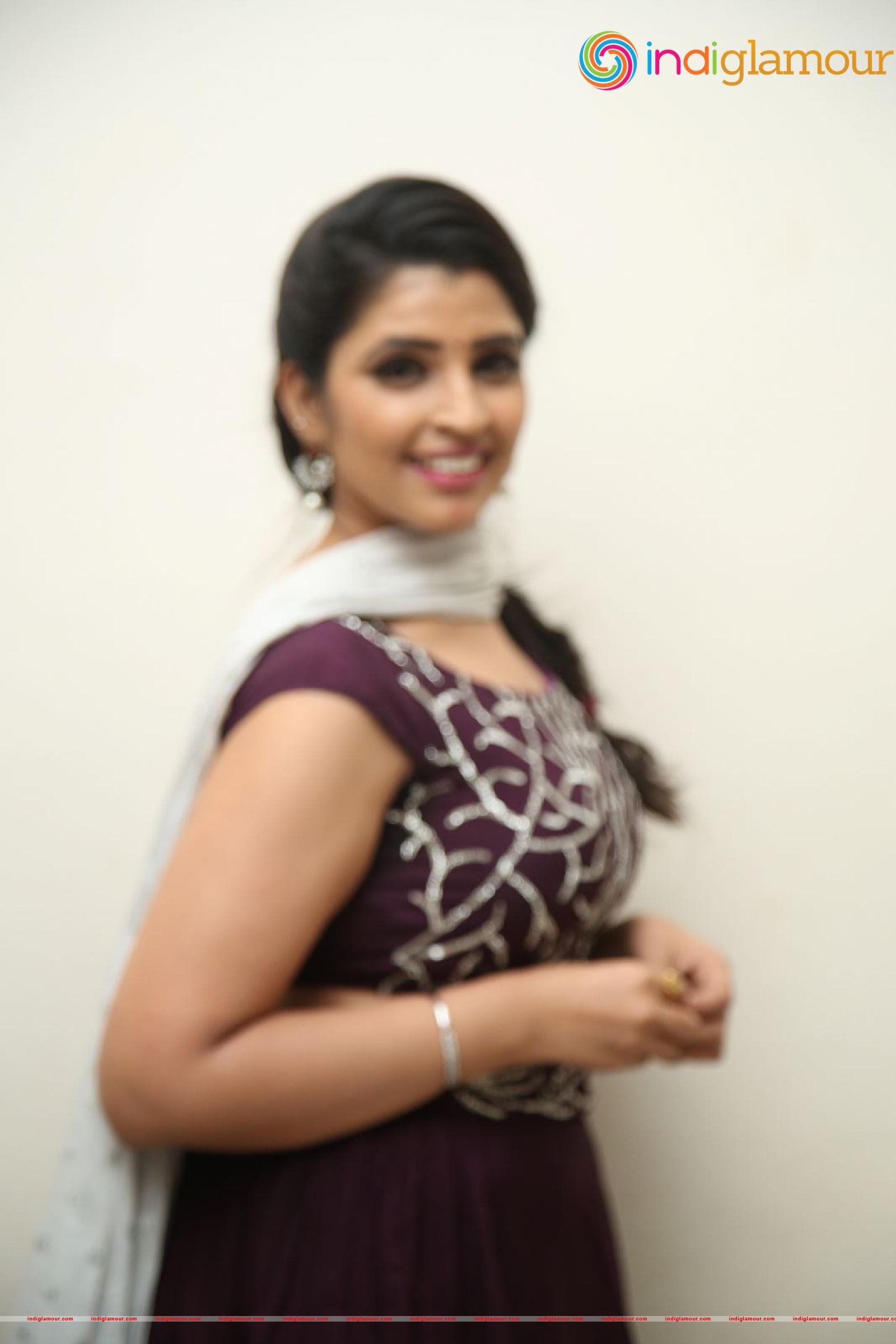 Syamala Actress hd photo