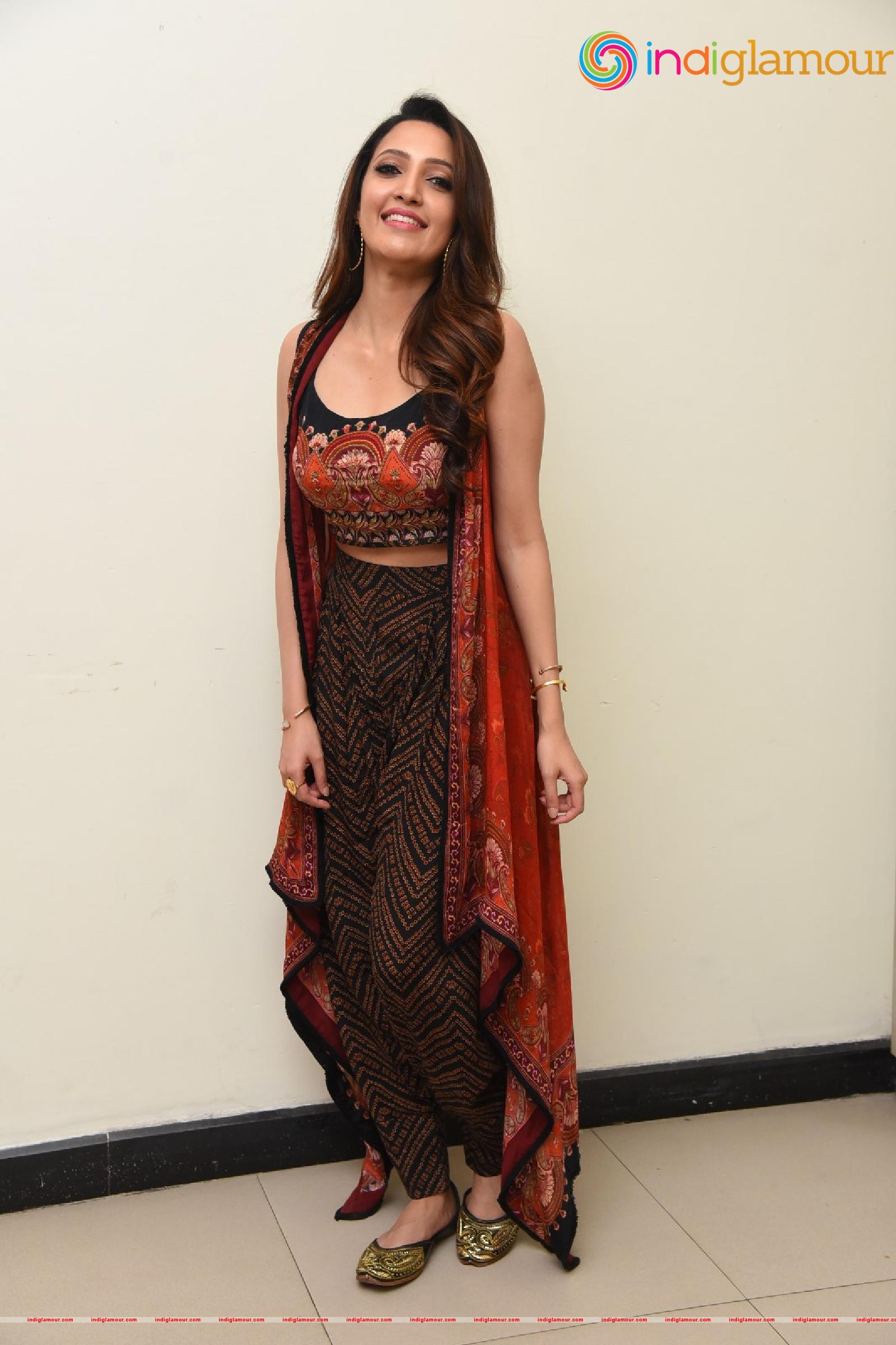 Neha Shetty Actress hd photo