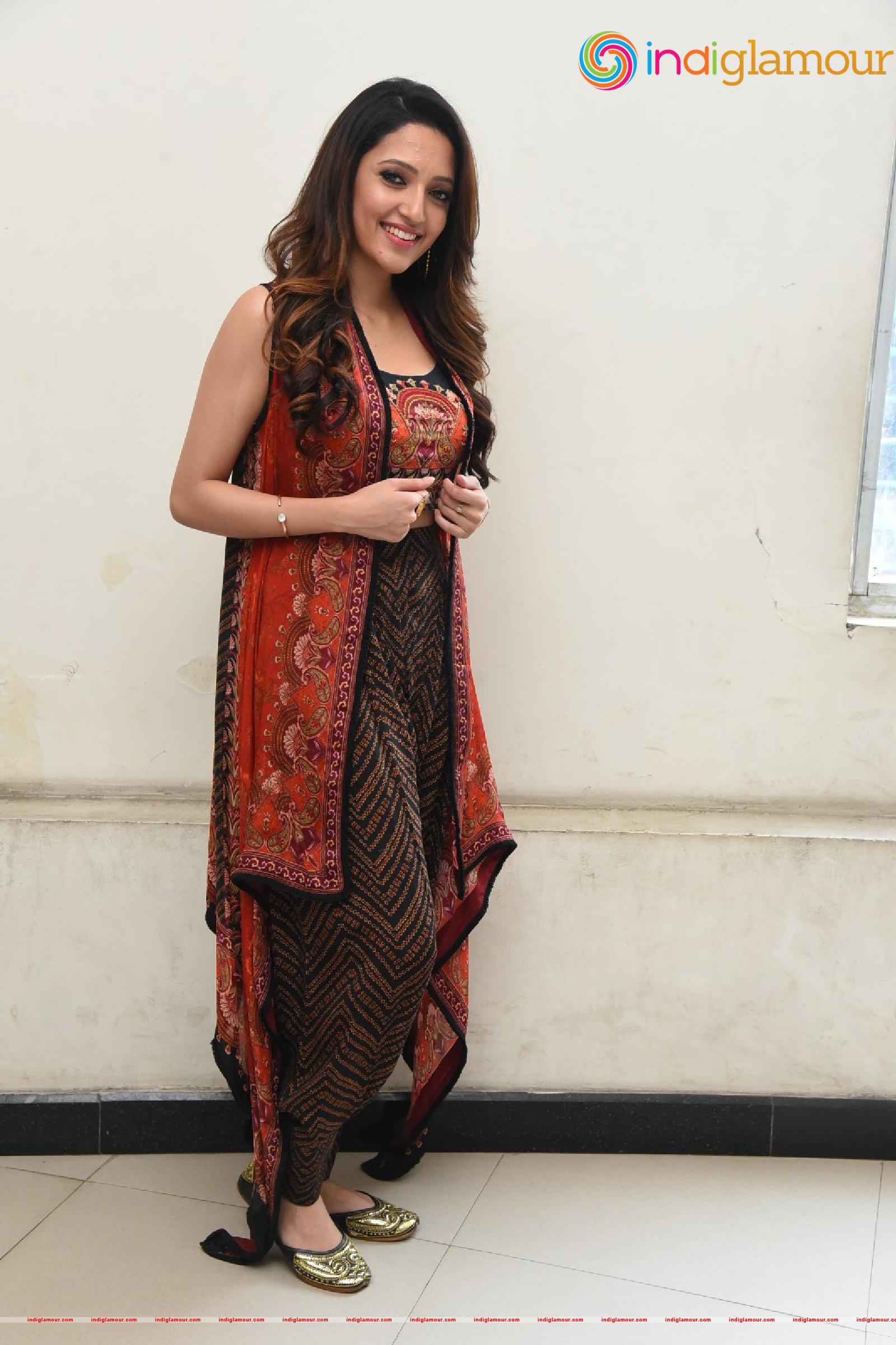 Neha Shetty Actress hd photo