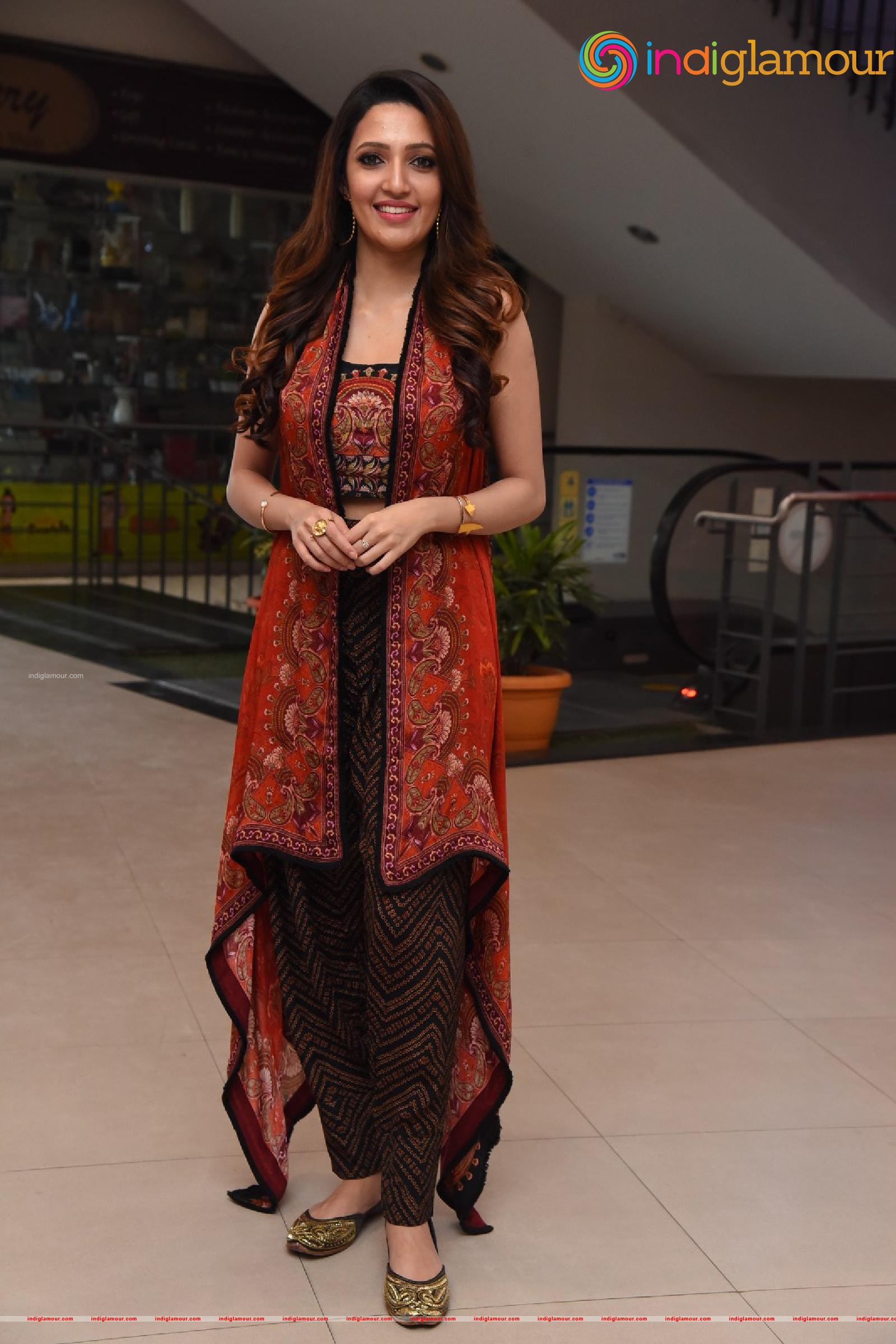 Neha Shetty Actress hd photo