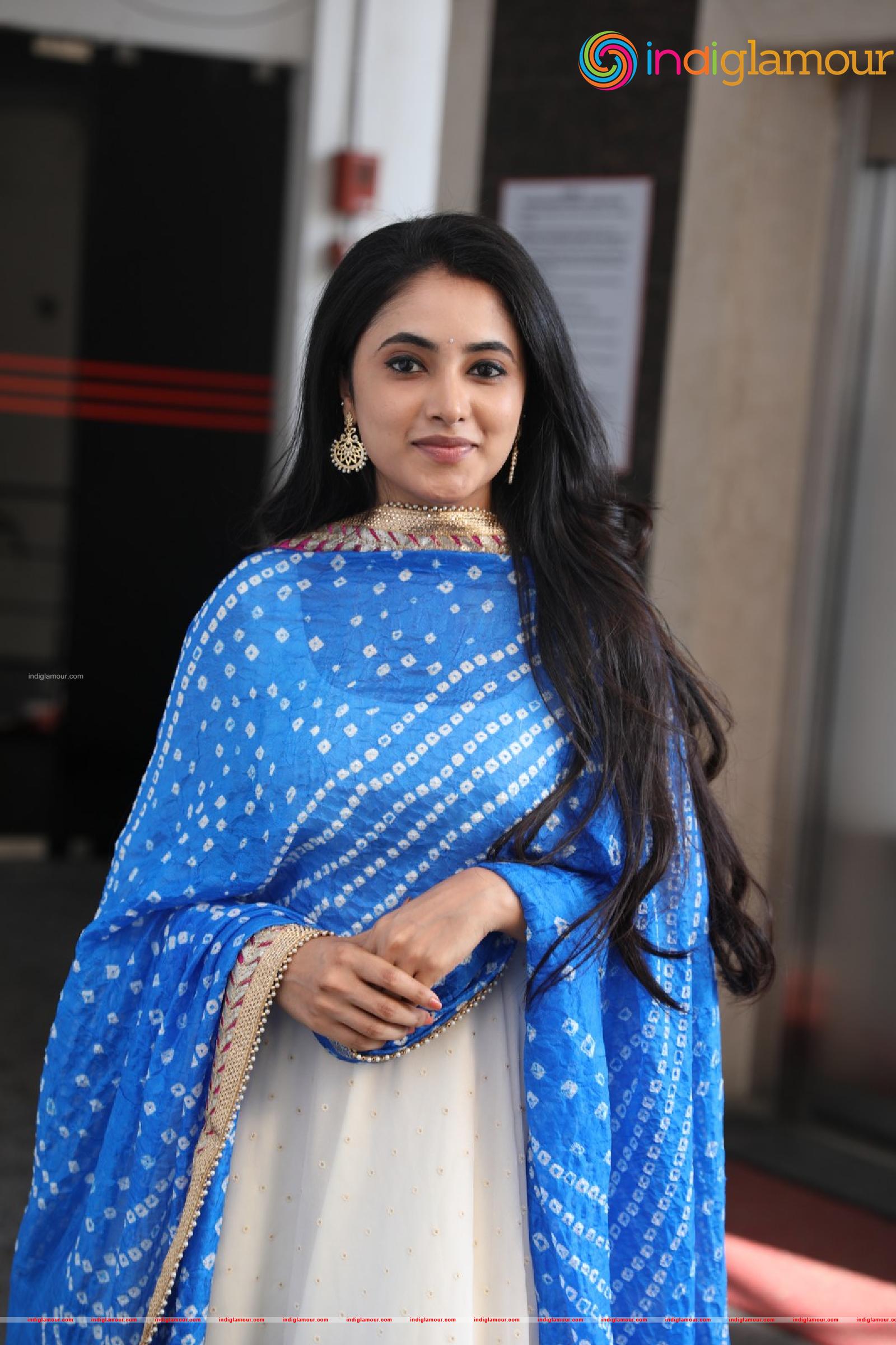 Priyanka Arul Mohan Actress hd photo