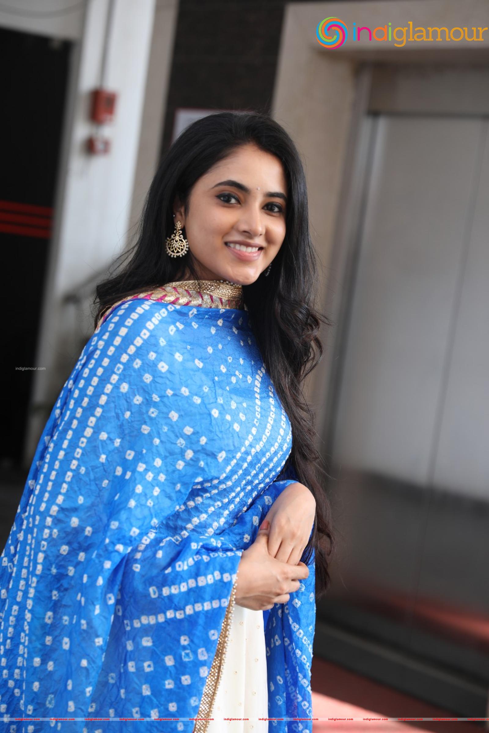 Priyanka Arul Mohan Actress hd photo