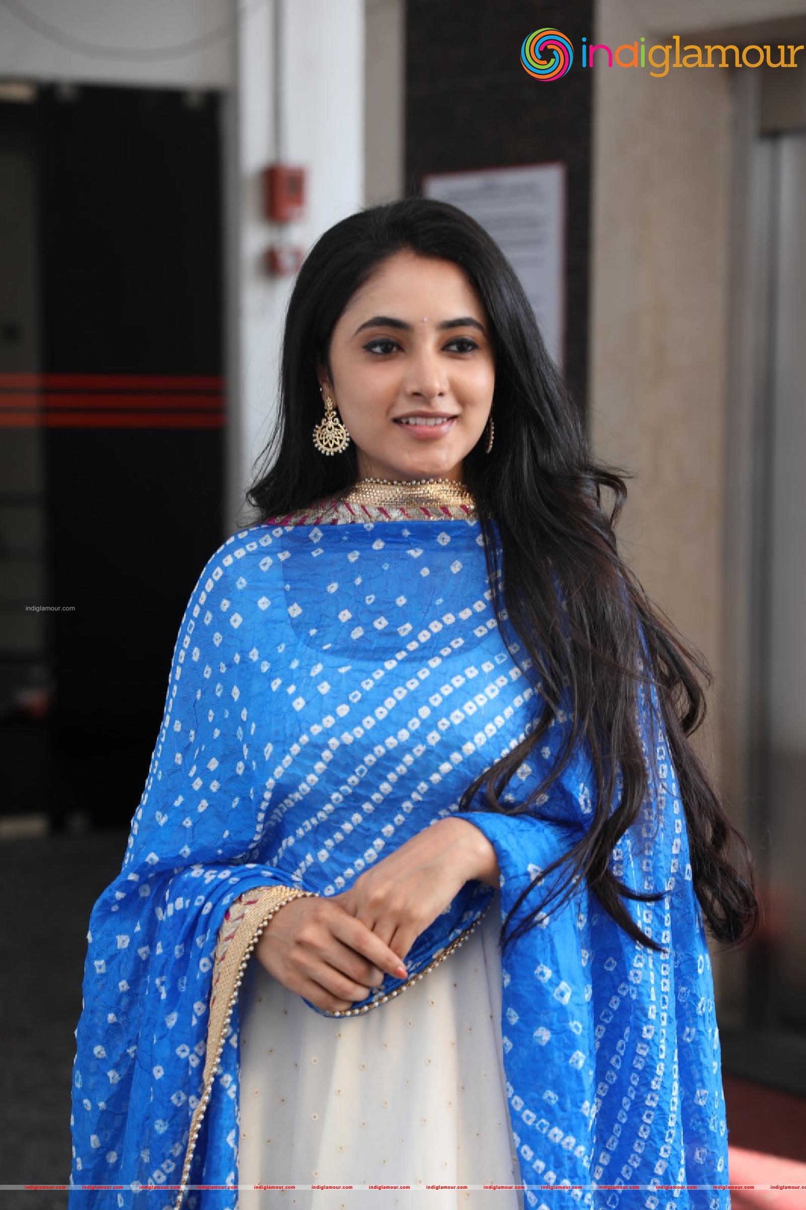 Priyanka Arul Mohan Actress hd photo