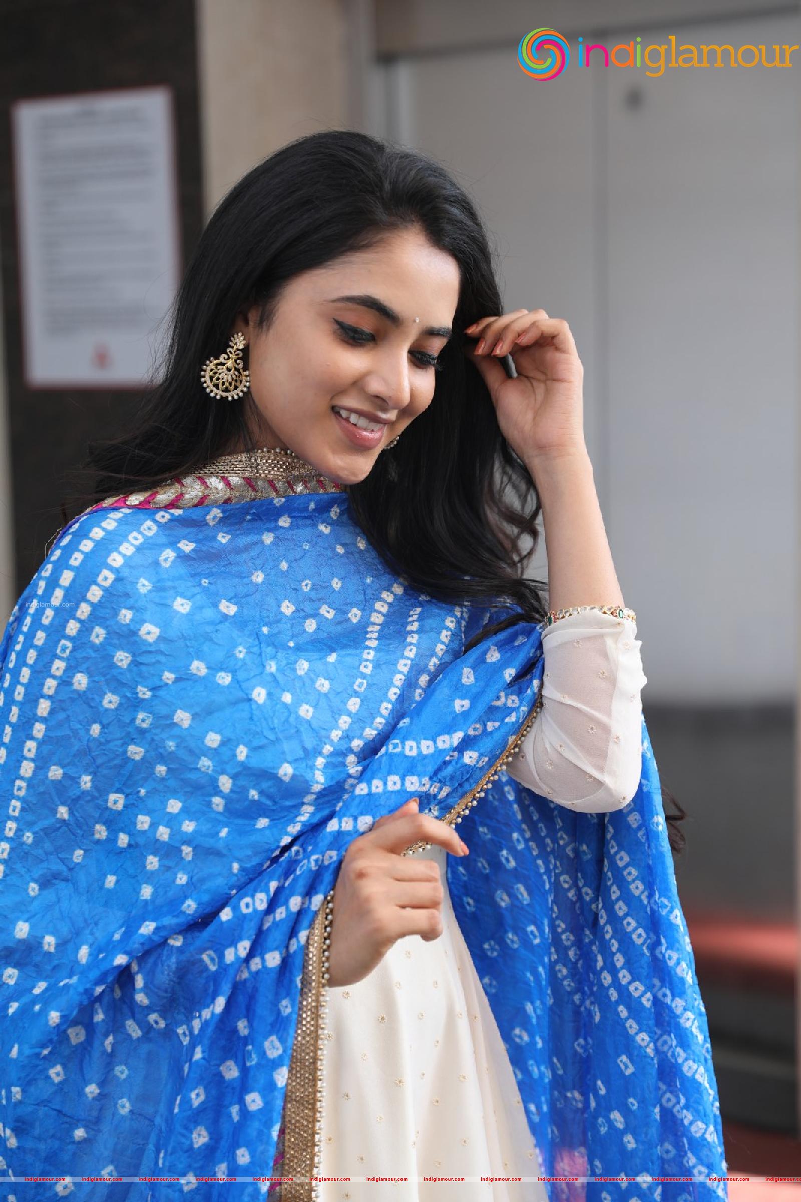 Priyanka Arul Mohan Actress hd photo