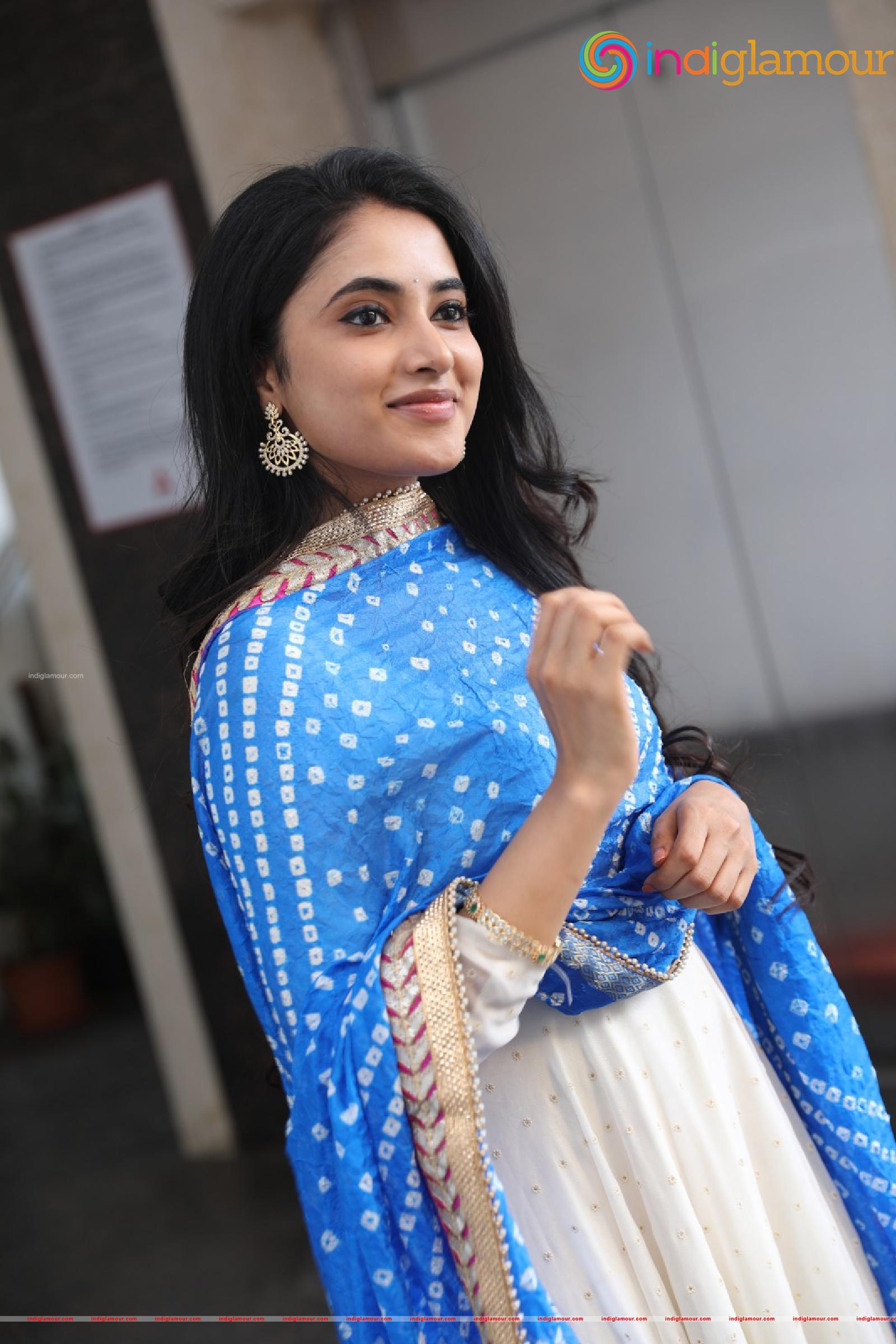 Priyanka Arul Mohan Actress hd photo