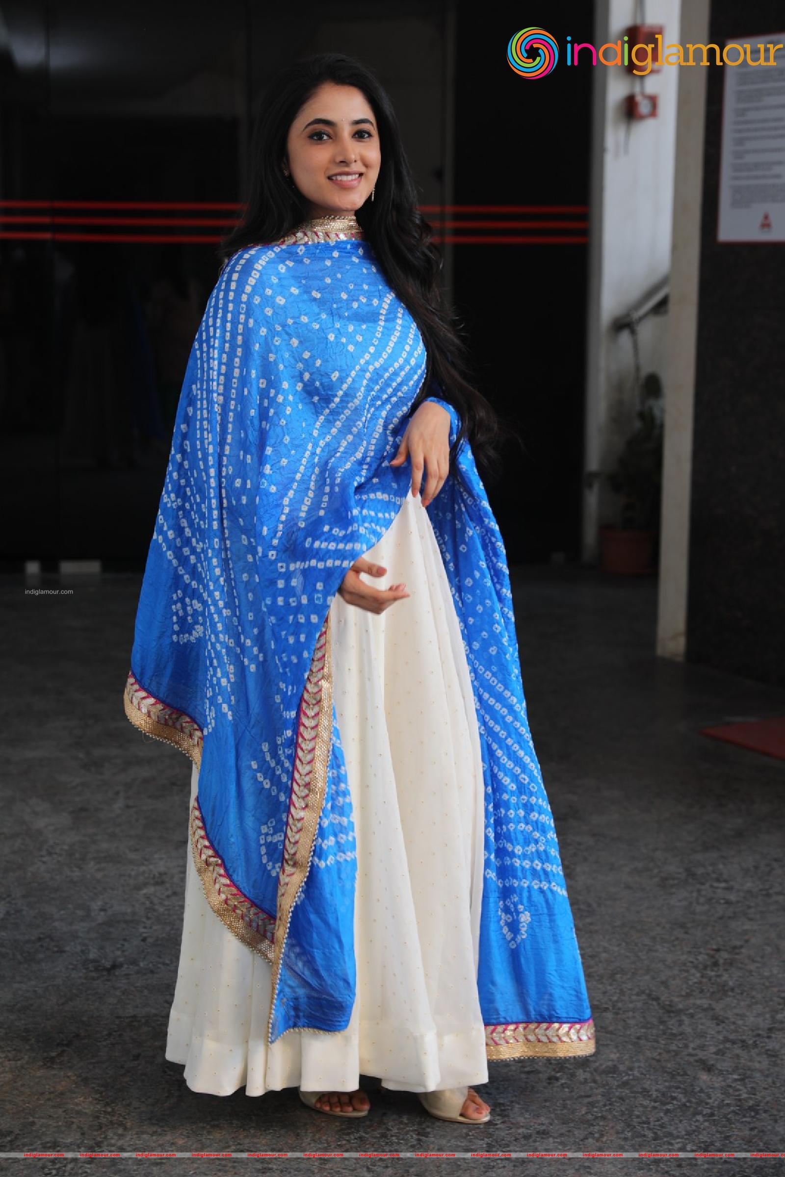 Priyanka Arul Mohan Actress hd photo