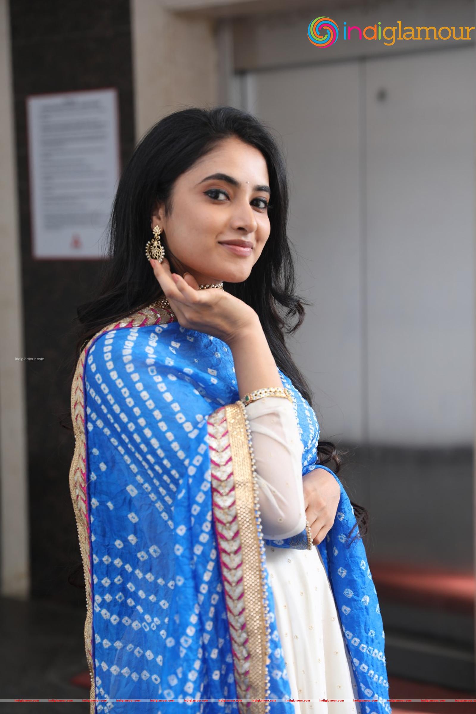 Priyanka Arul Mohan Actress hd photo