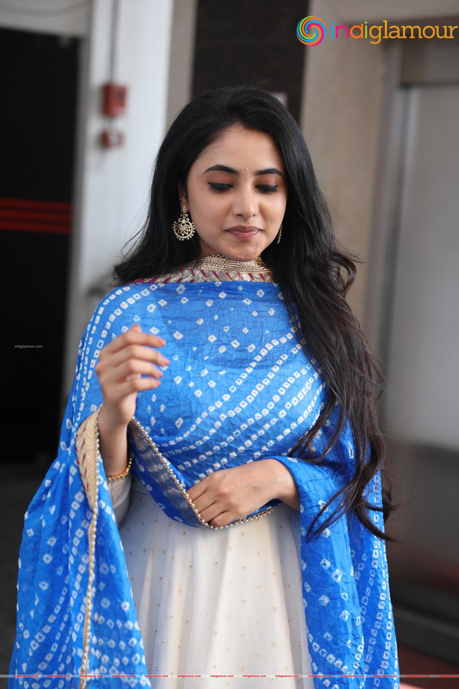 Priyanka Arul Mohan Actress hd photo
