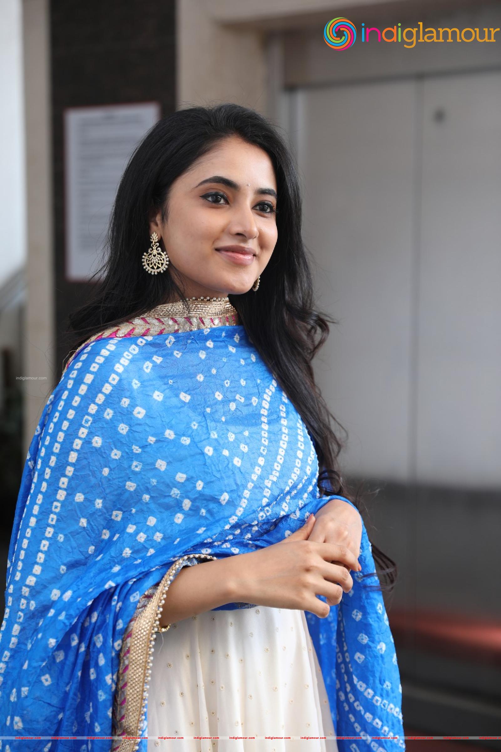 Priyanka Arul Mohan Actress hd photo