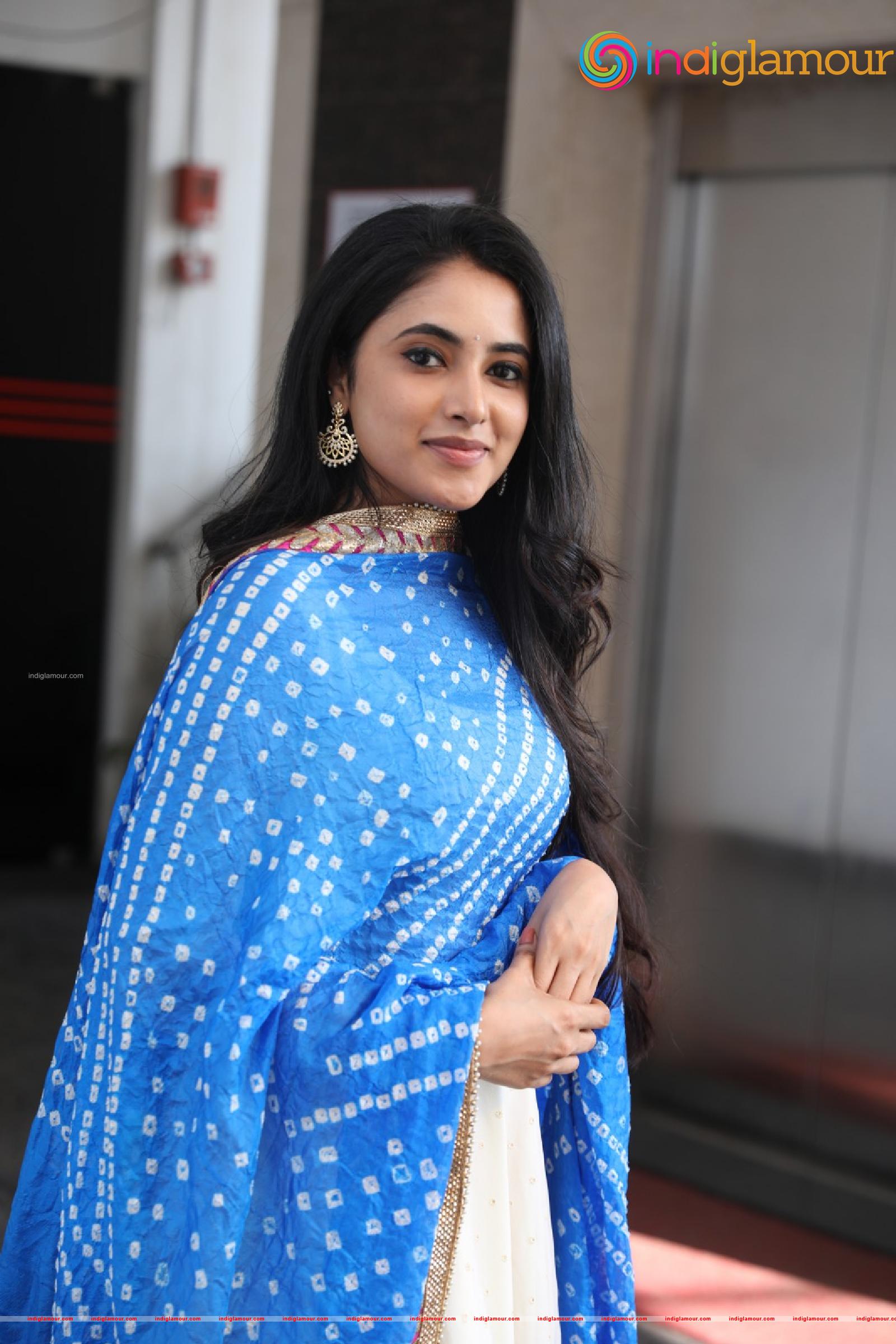 Priyanka Arul Mohan Actress hd photo