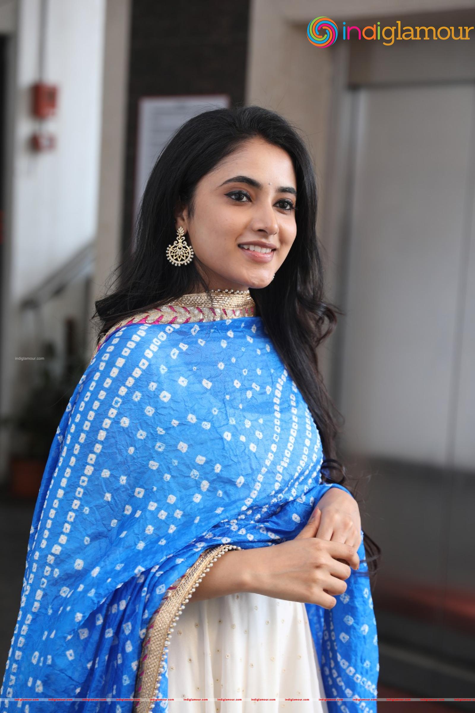 Priyanka Arul Mohan Actress hd photo