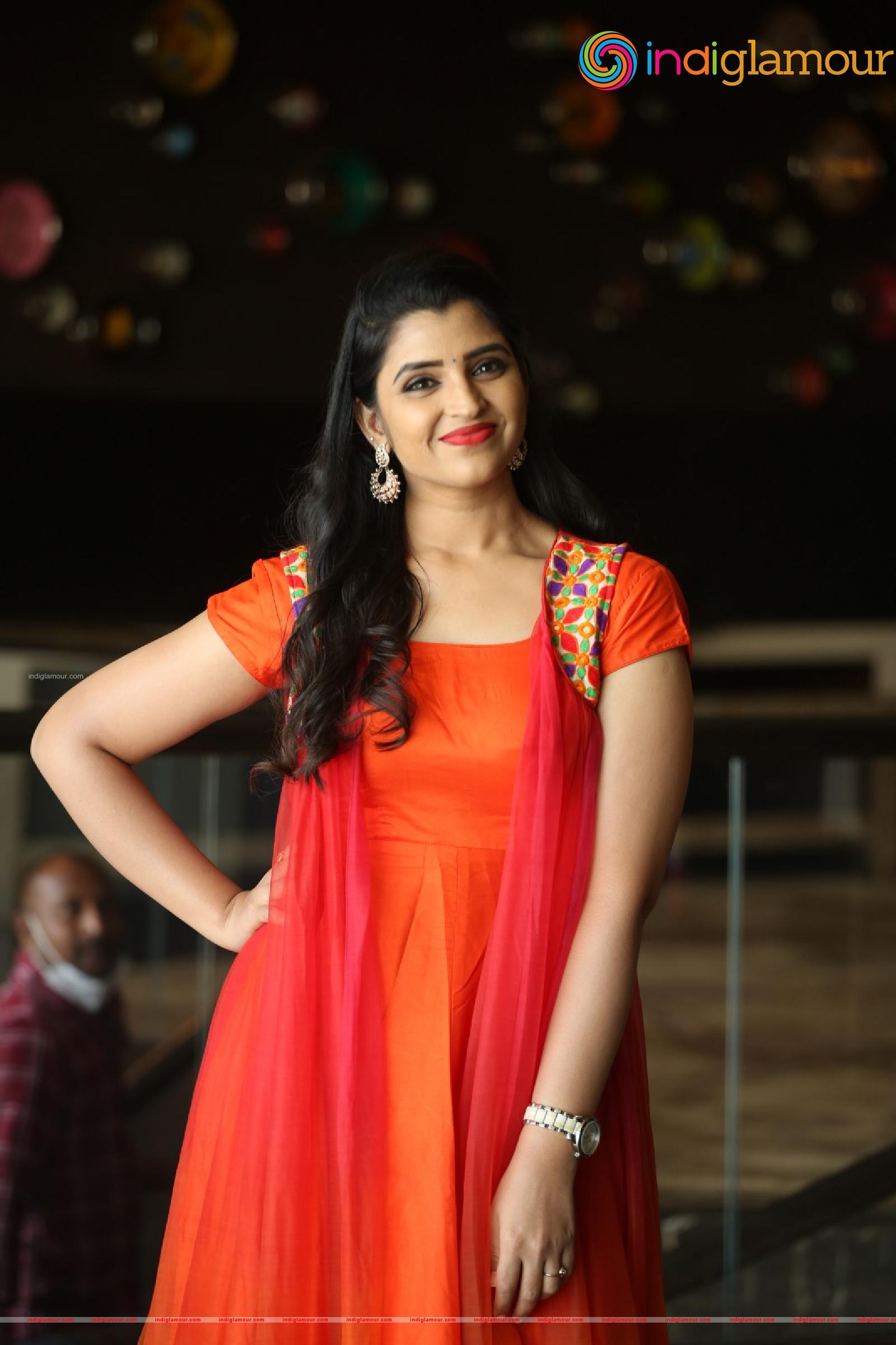 Syamala Actress hd photo
