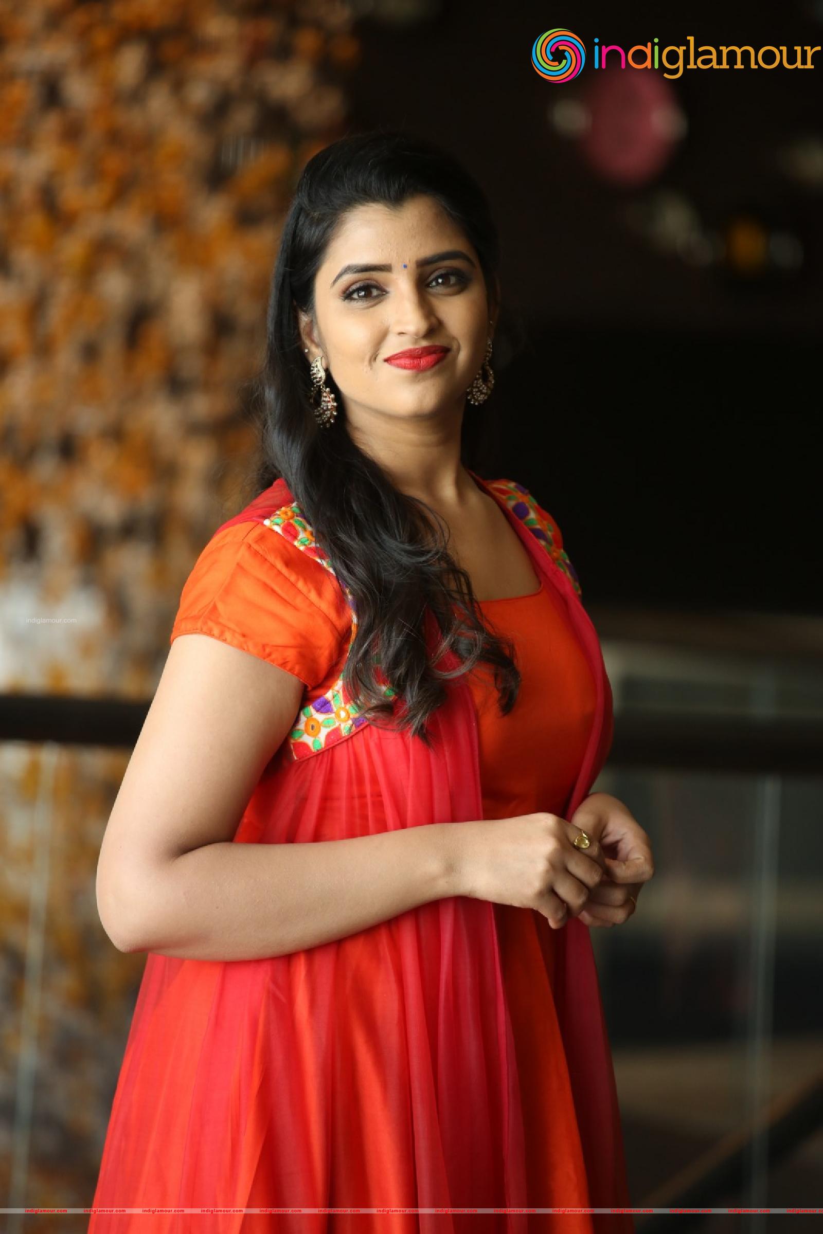 Syamala Actress hd photo