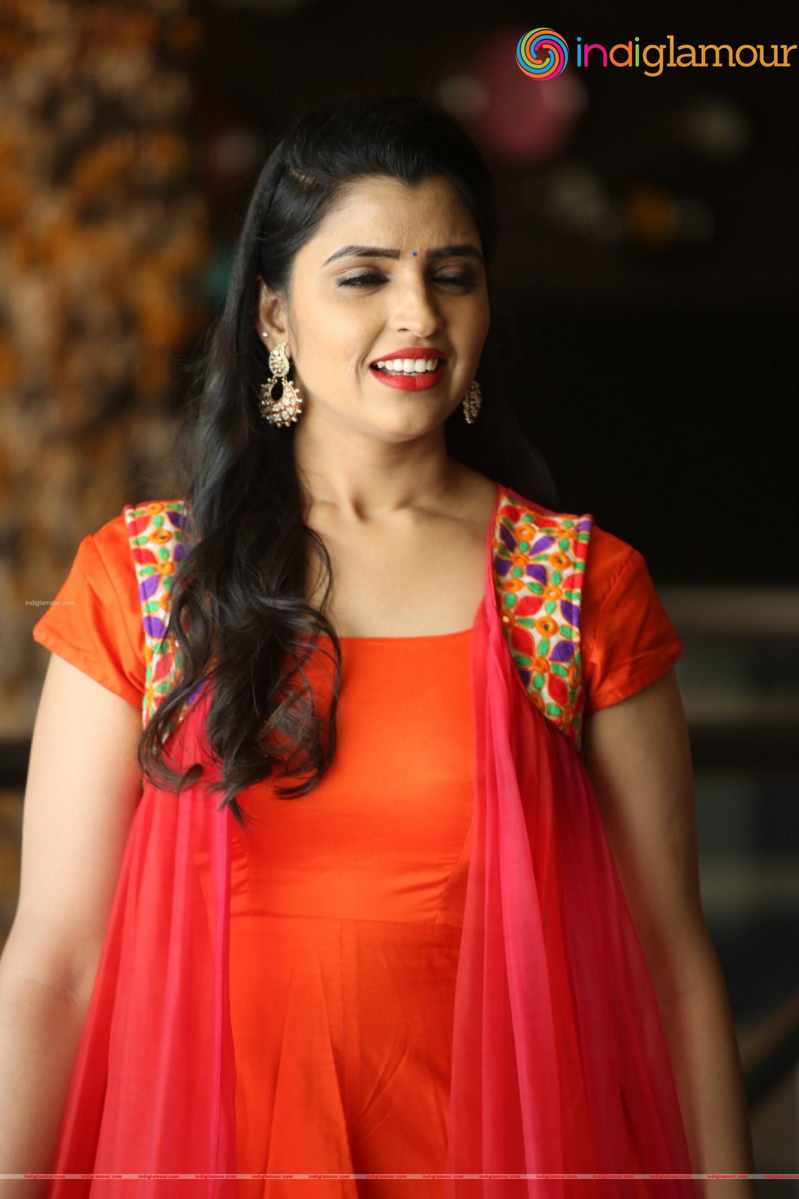Syamala Actress hd photo