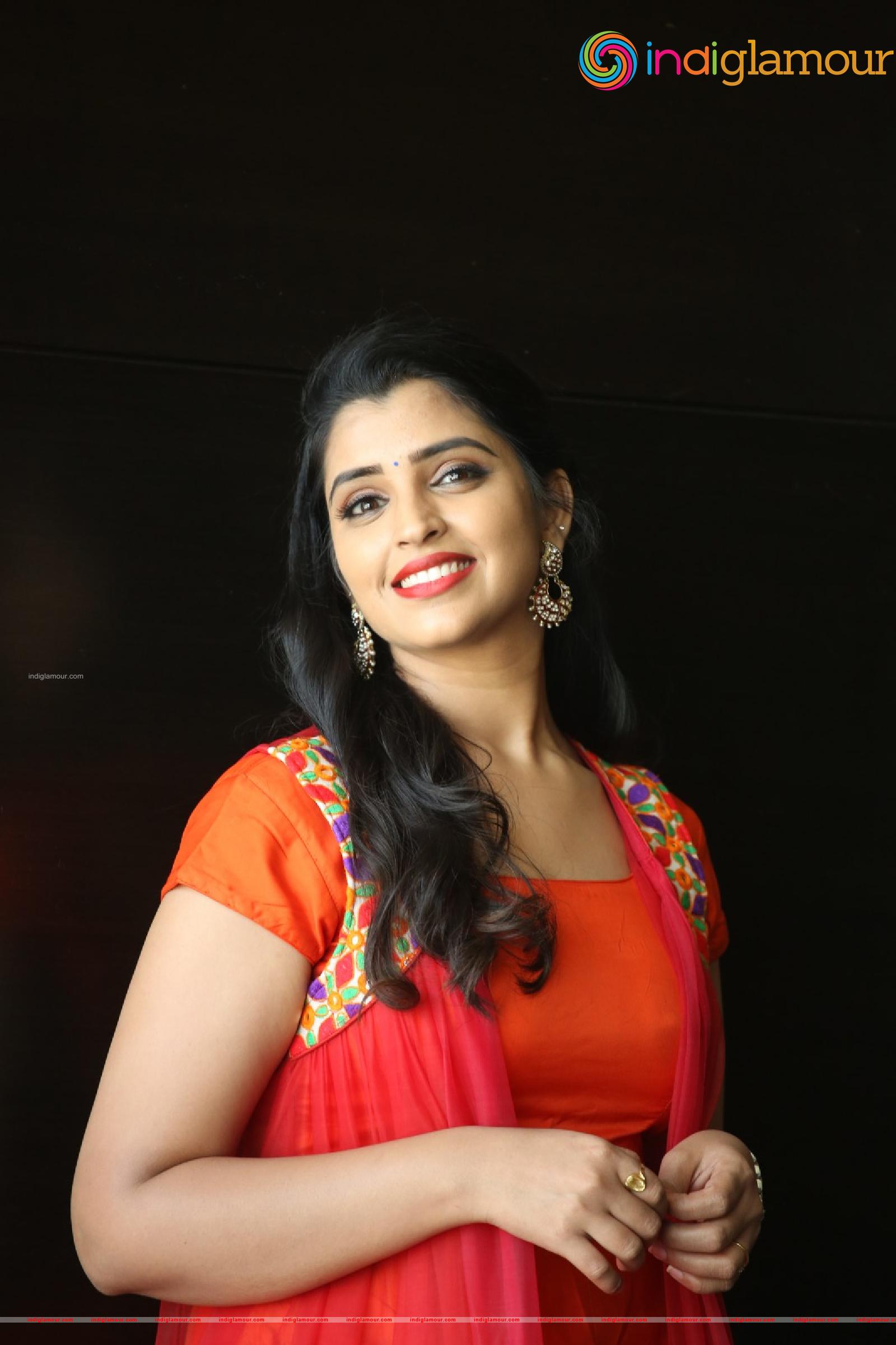 Syamala Actress hd photo