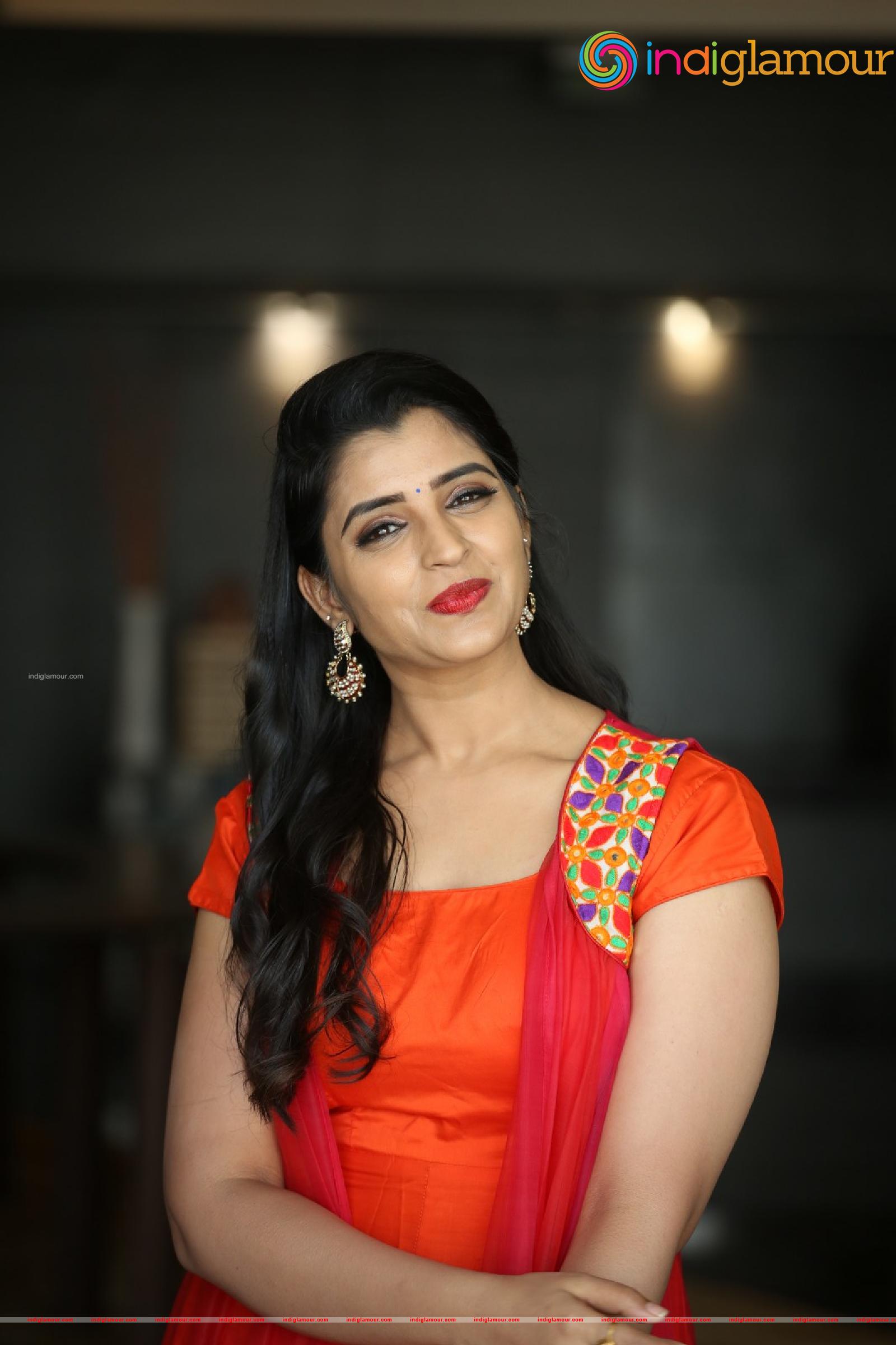 Syamala Actress hd photo
