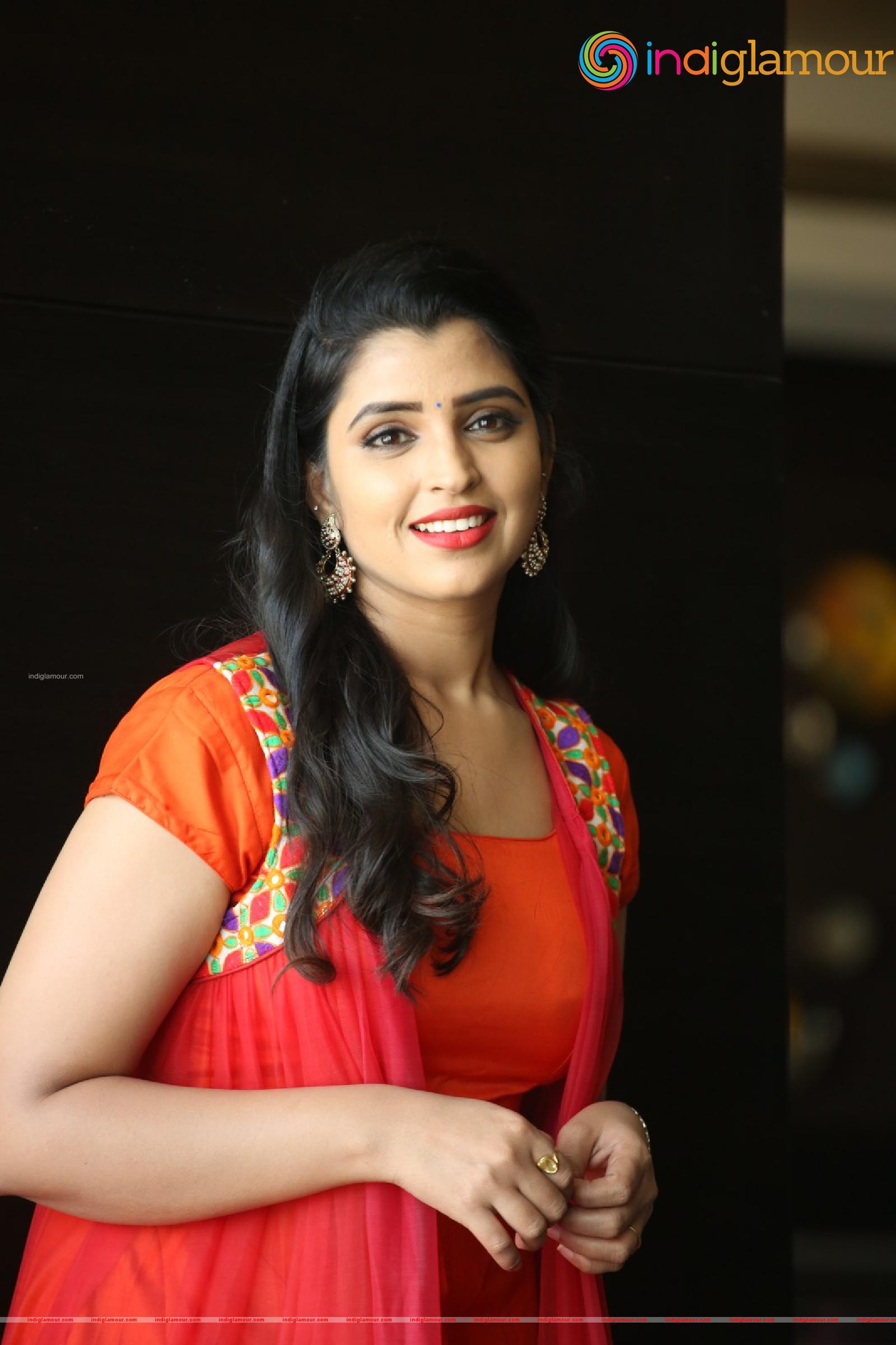 Syamala Actress hd photo