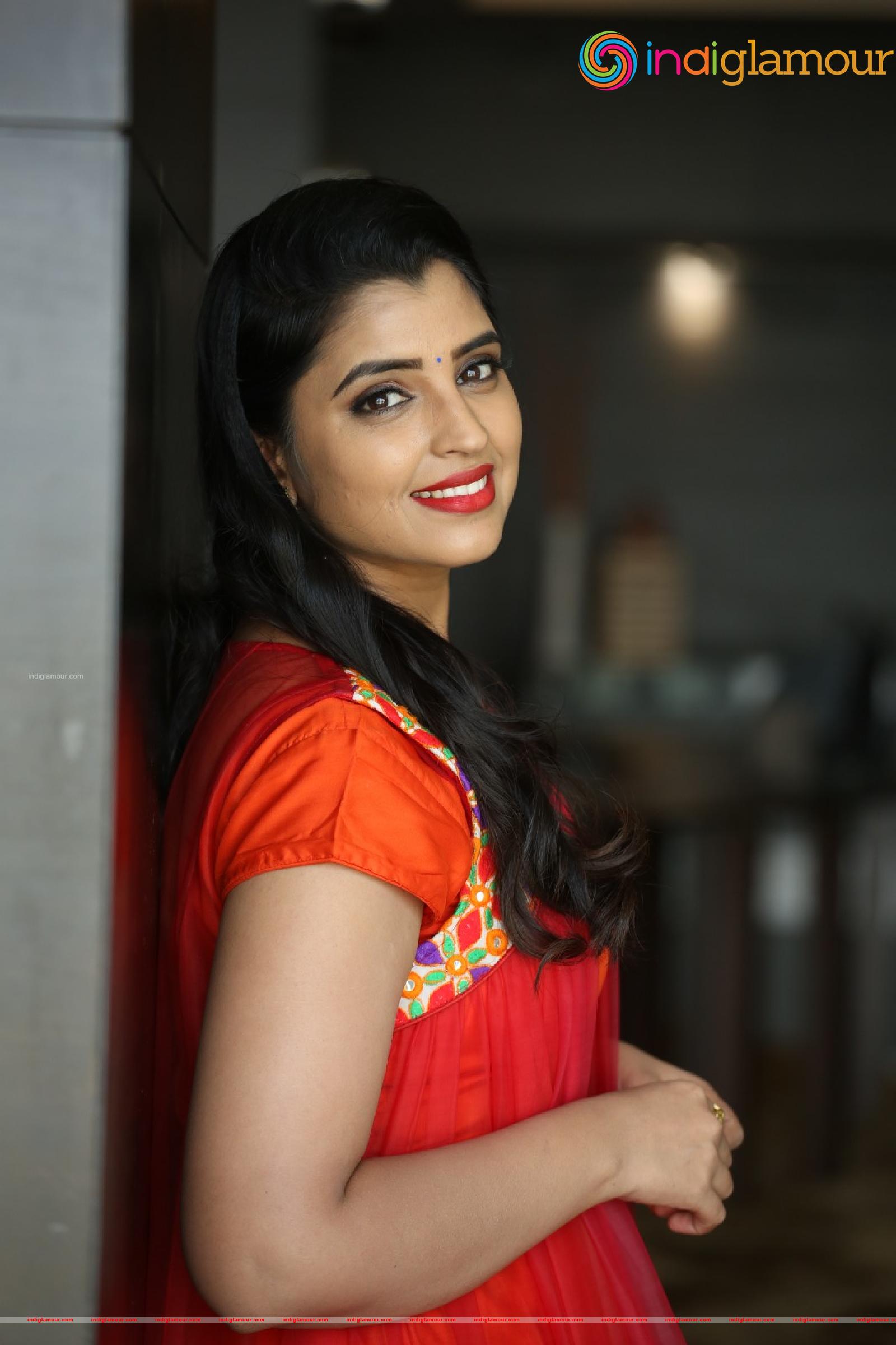 Syamala Actress hd photo