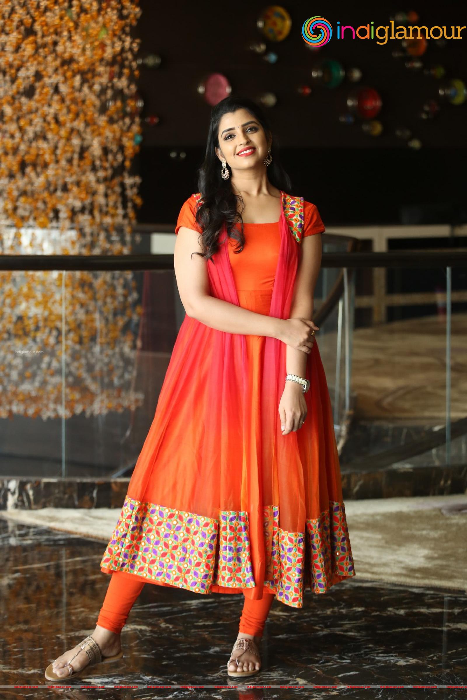 Syamala Actress hd photo