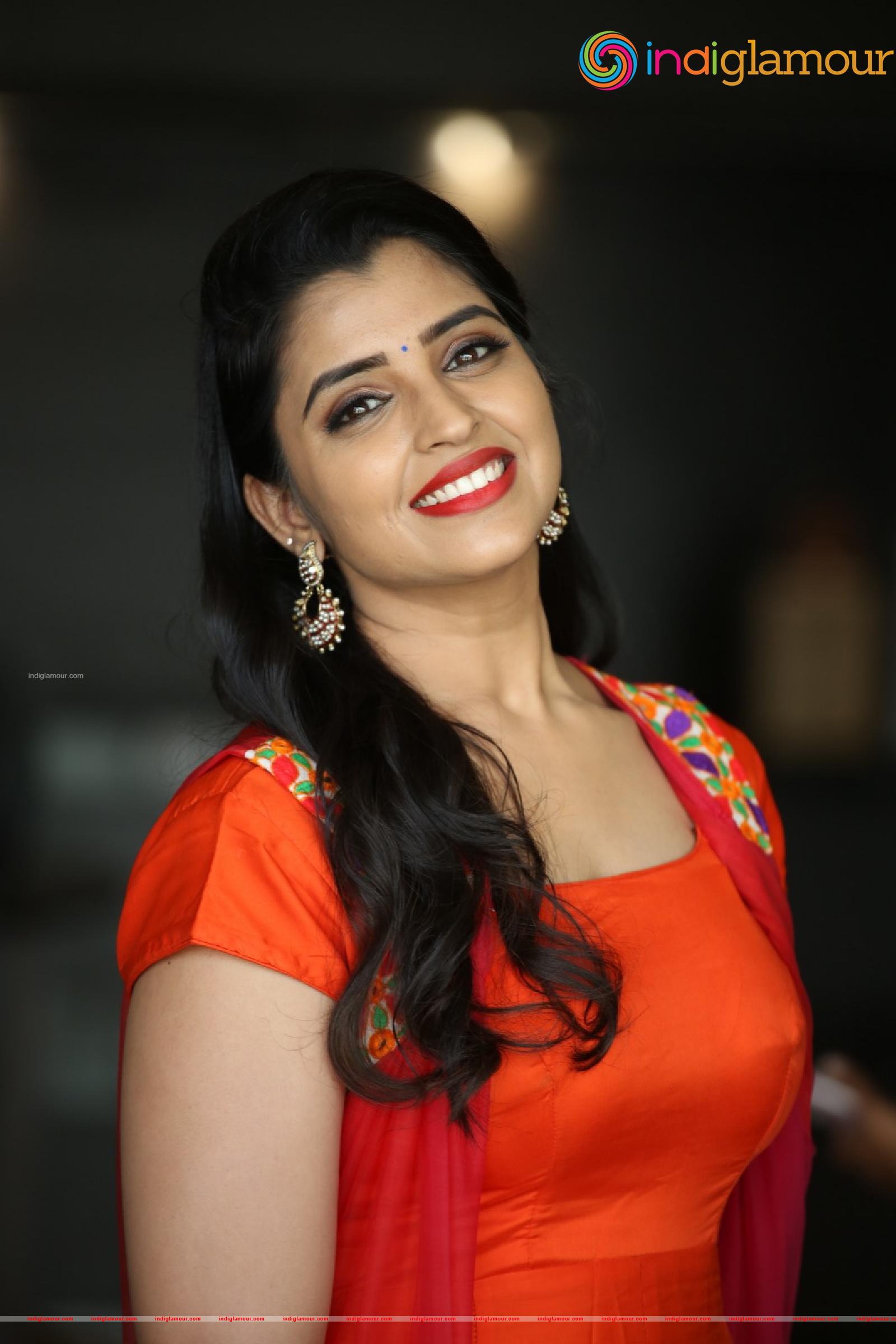 Syamala Actress hd photo