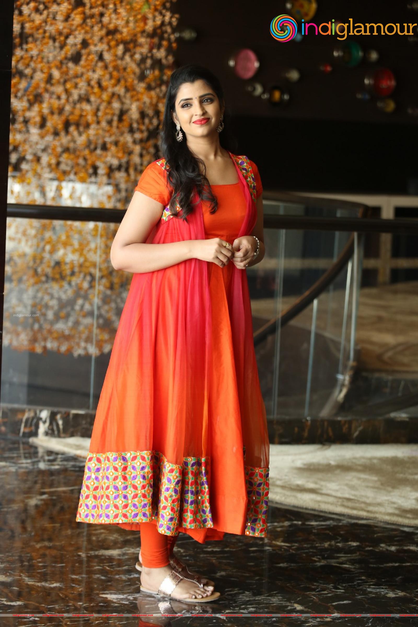 Syamala Actress hd photo