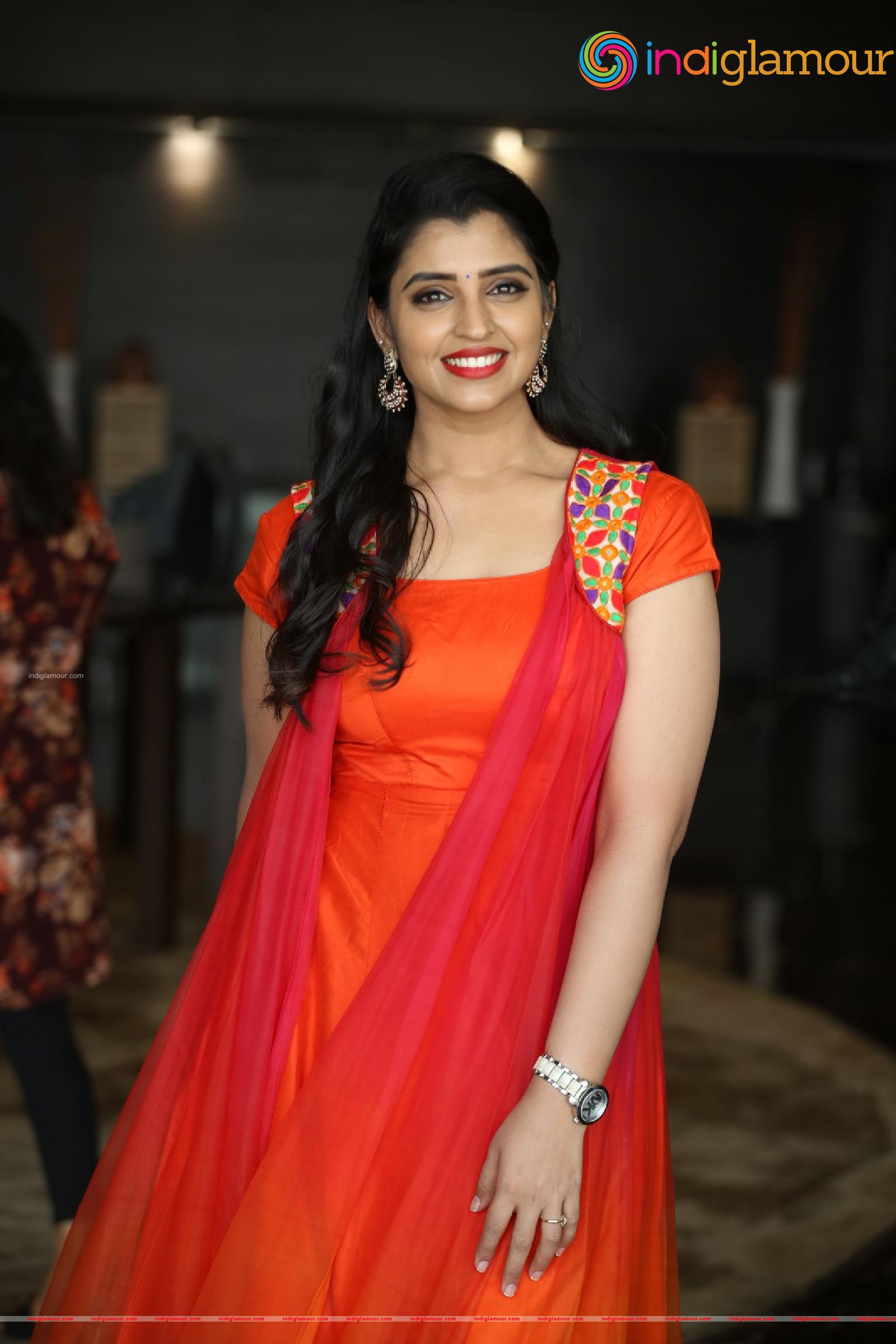 Syamala Actress hd photo