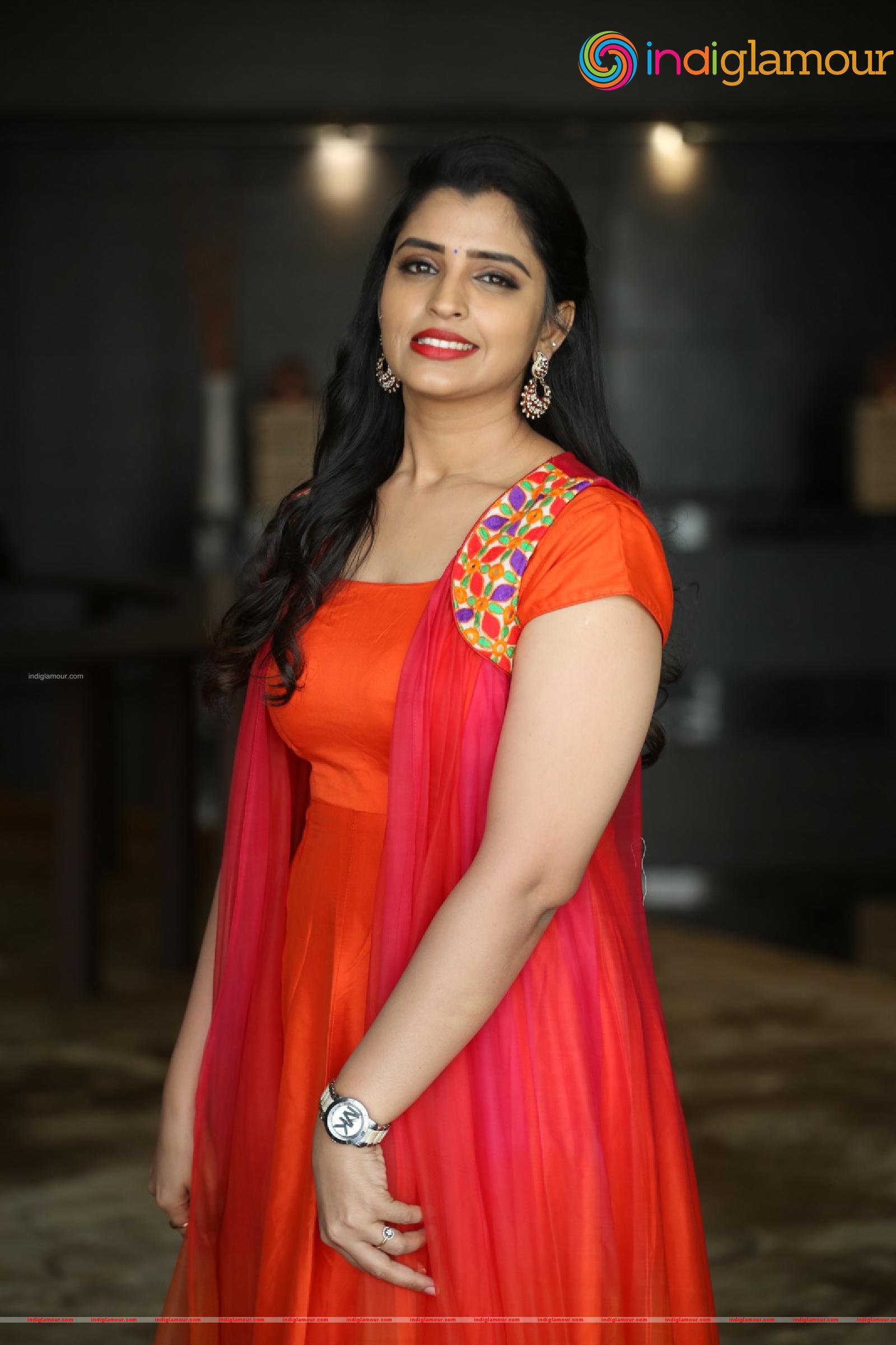 Syamala Actress hd photo