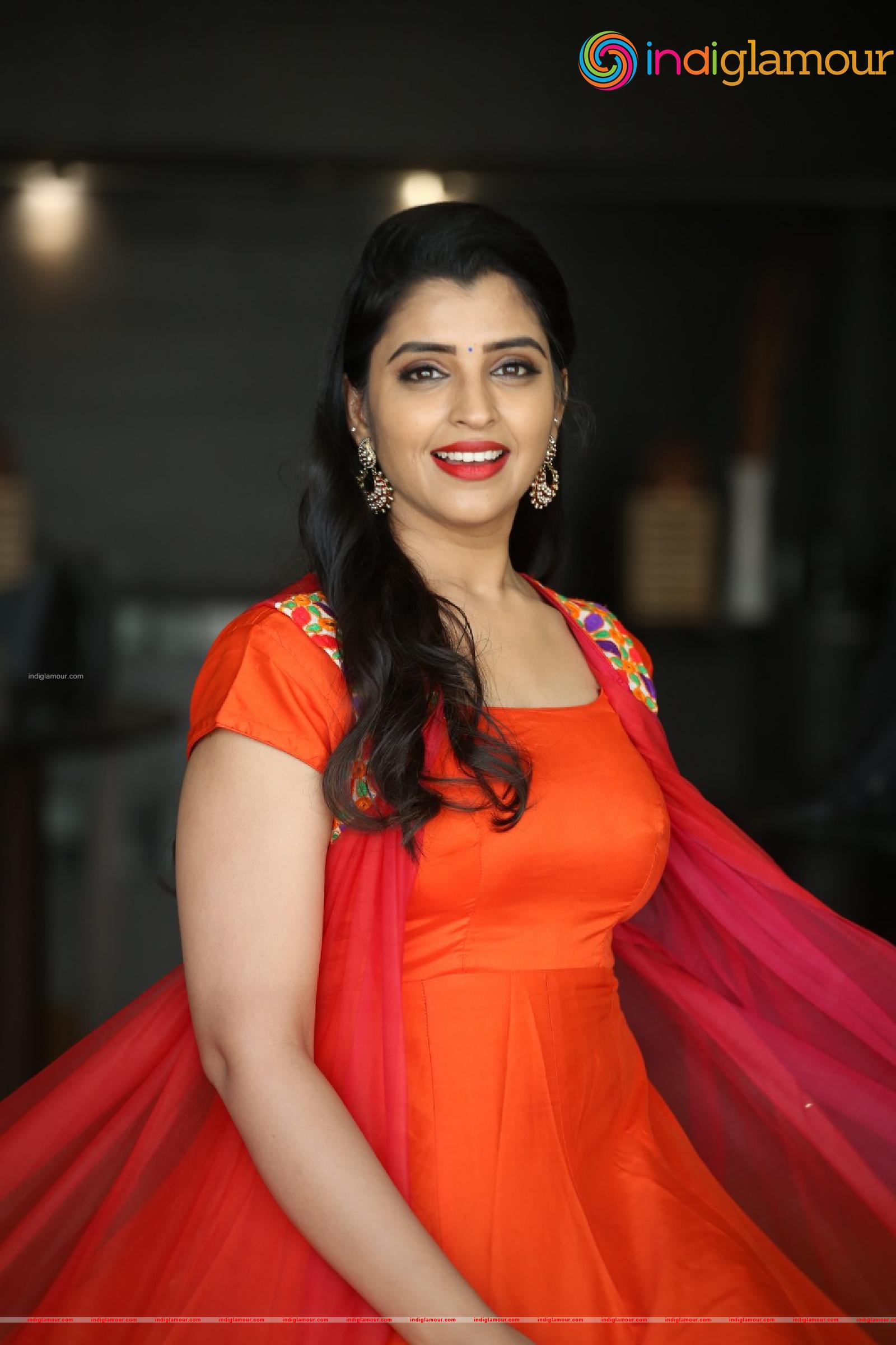 Syamala Actress hd photo