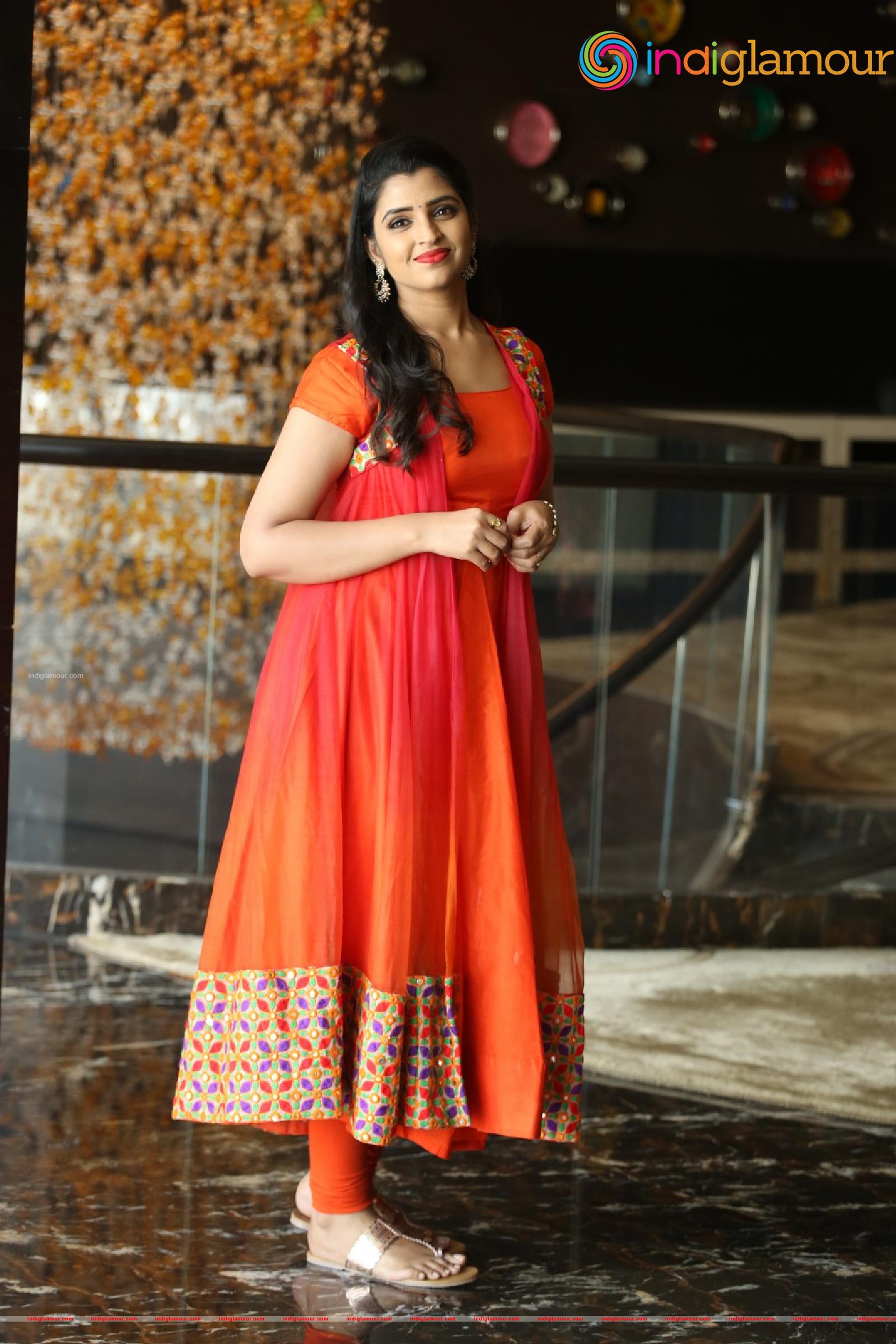 Syamala Actress hd photo