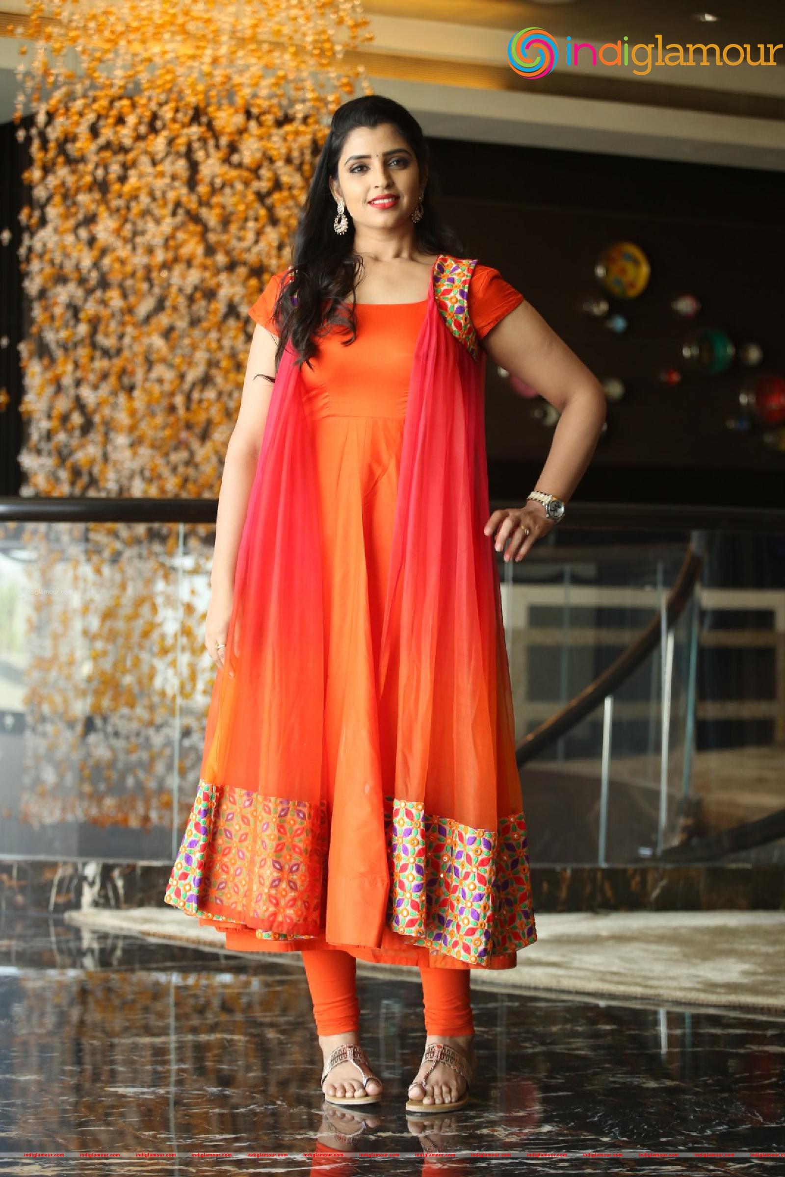 Syamala Actress hd photo