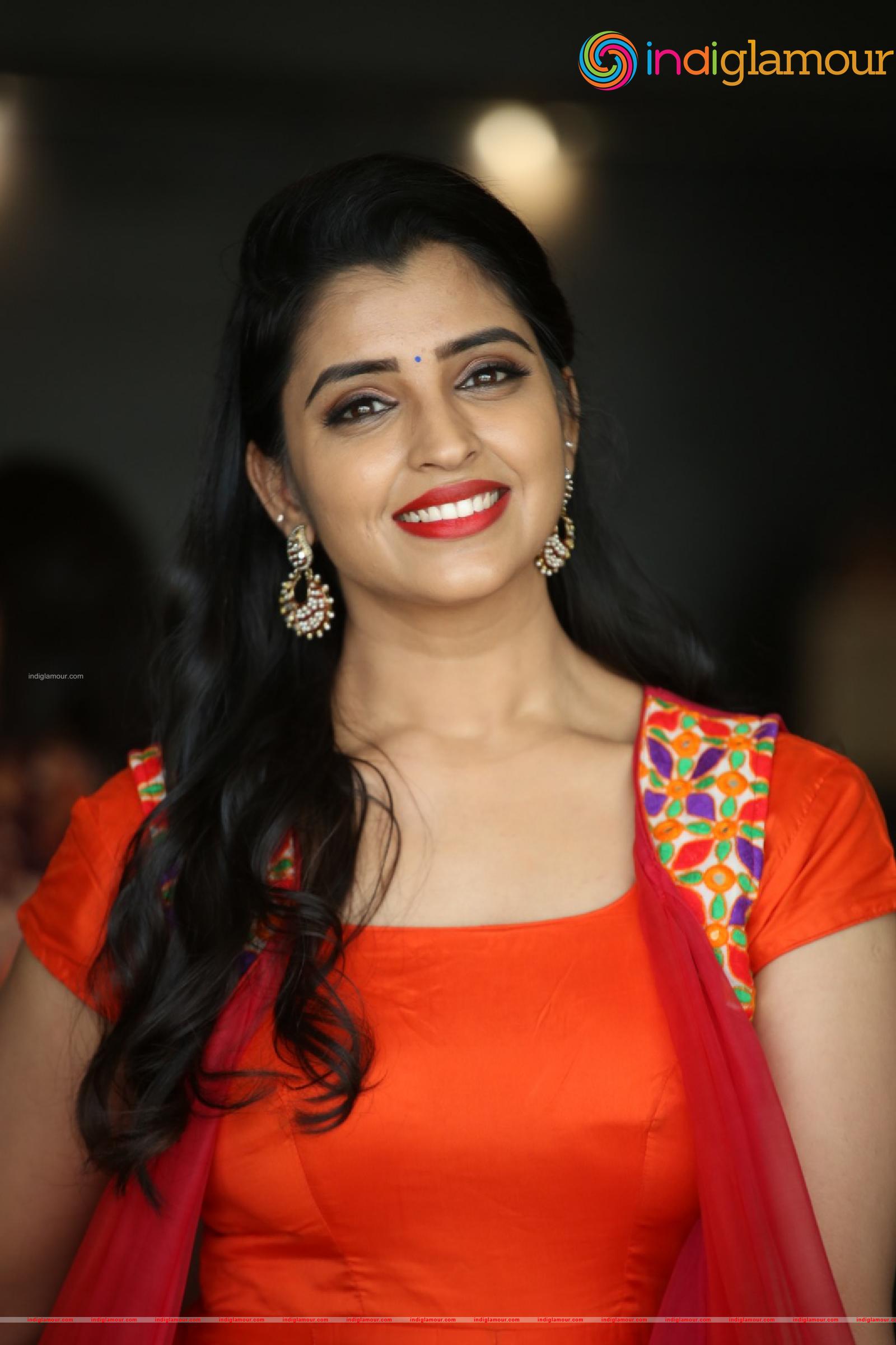 Syamala Actress hd photo