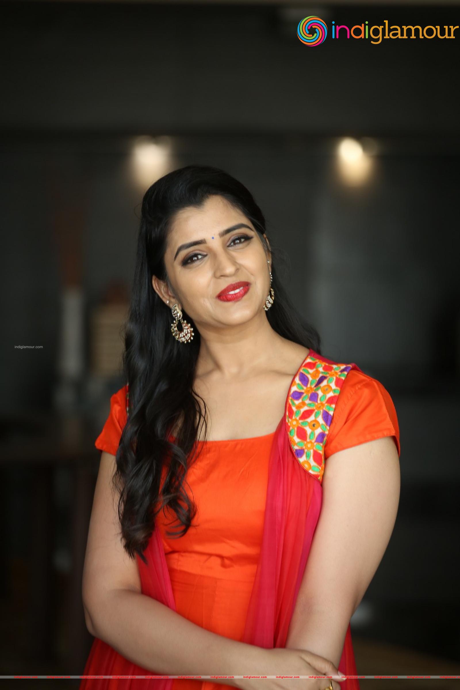 Syamala Actress hd photo