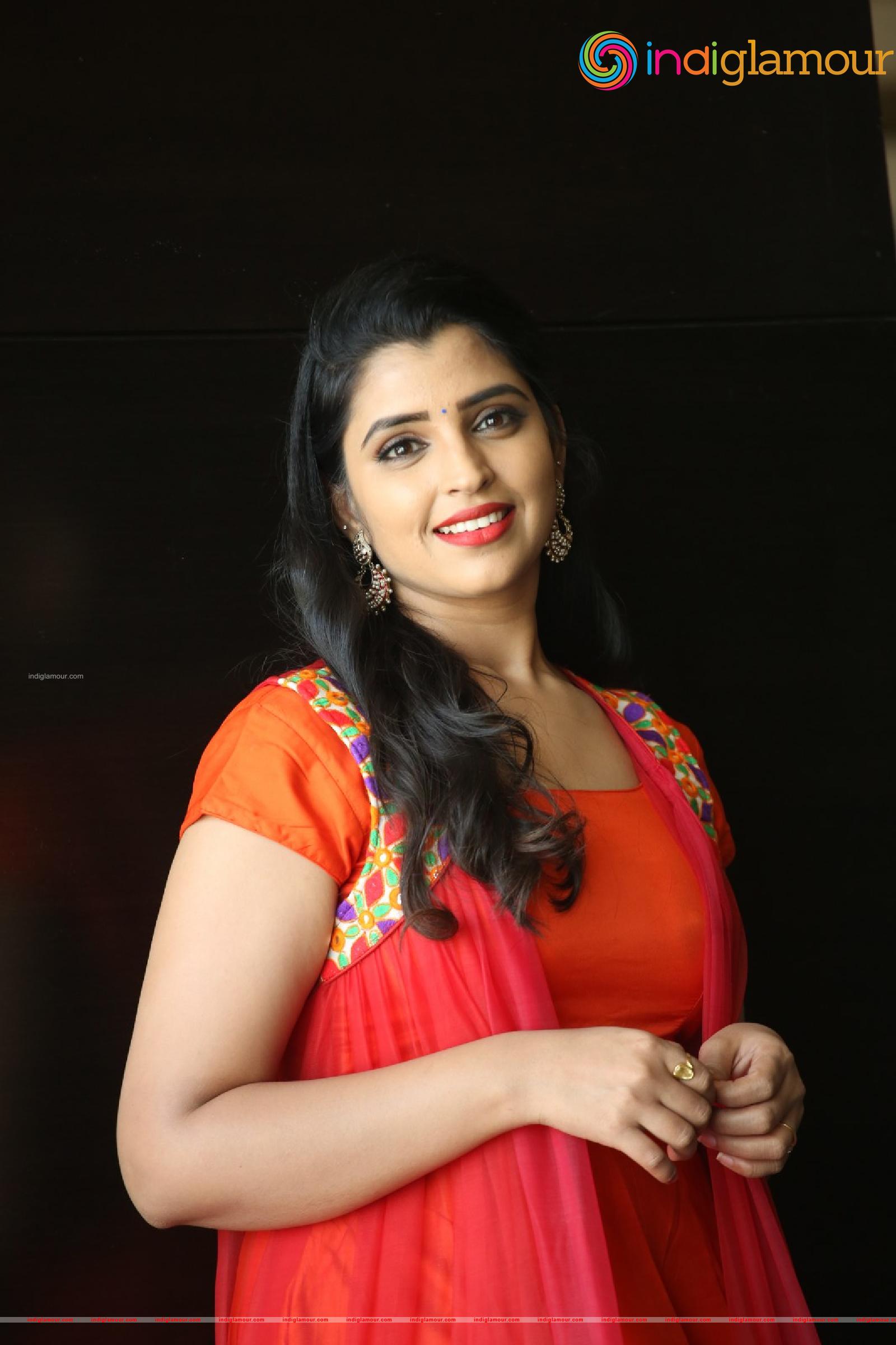 Syamala Actress hd photo