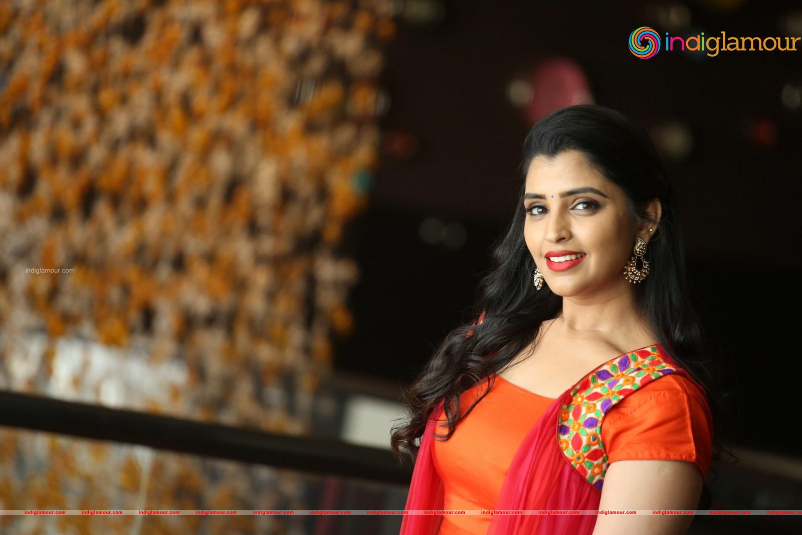 Syamala Actress hd photo