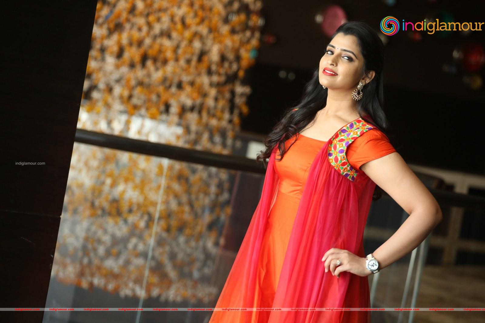 Syamala Actress hd photo