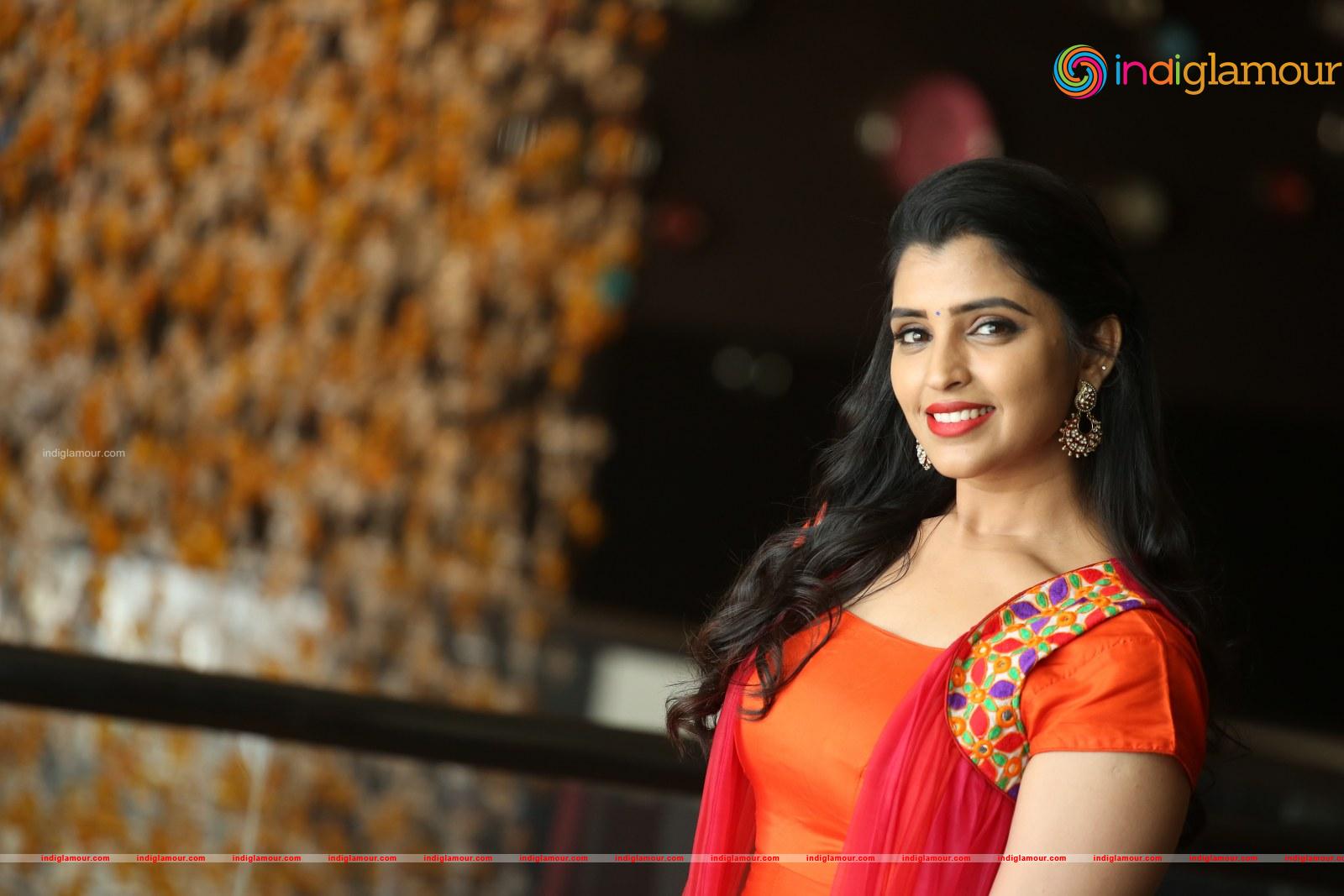 Syamala Actress hd photo