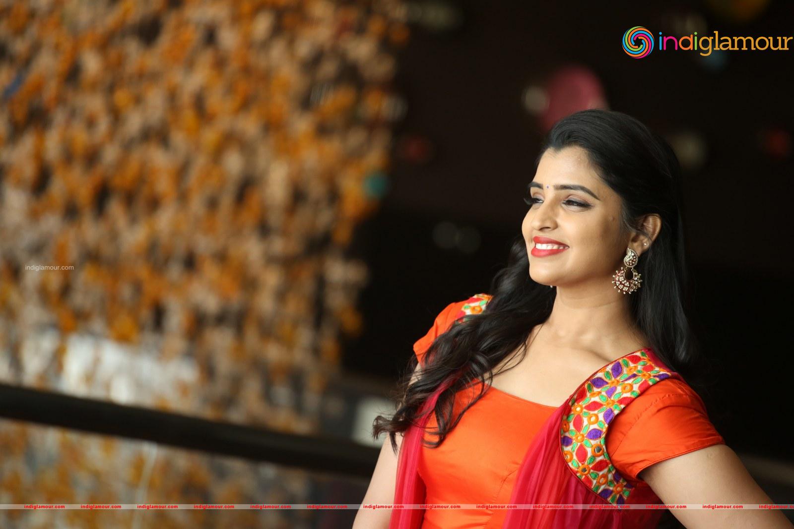 Syamala Actress hd photo