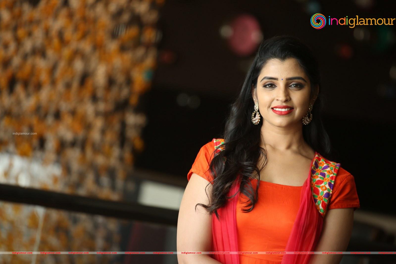 Syamala Actress hd photo