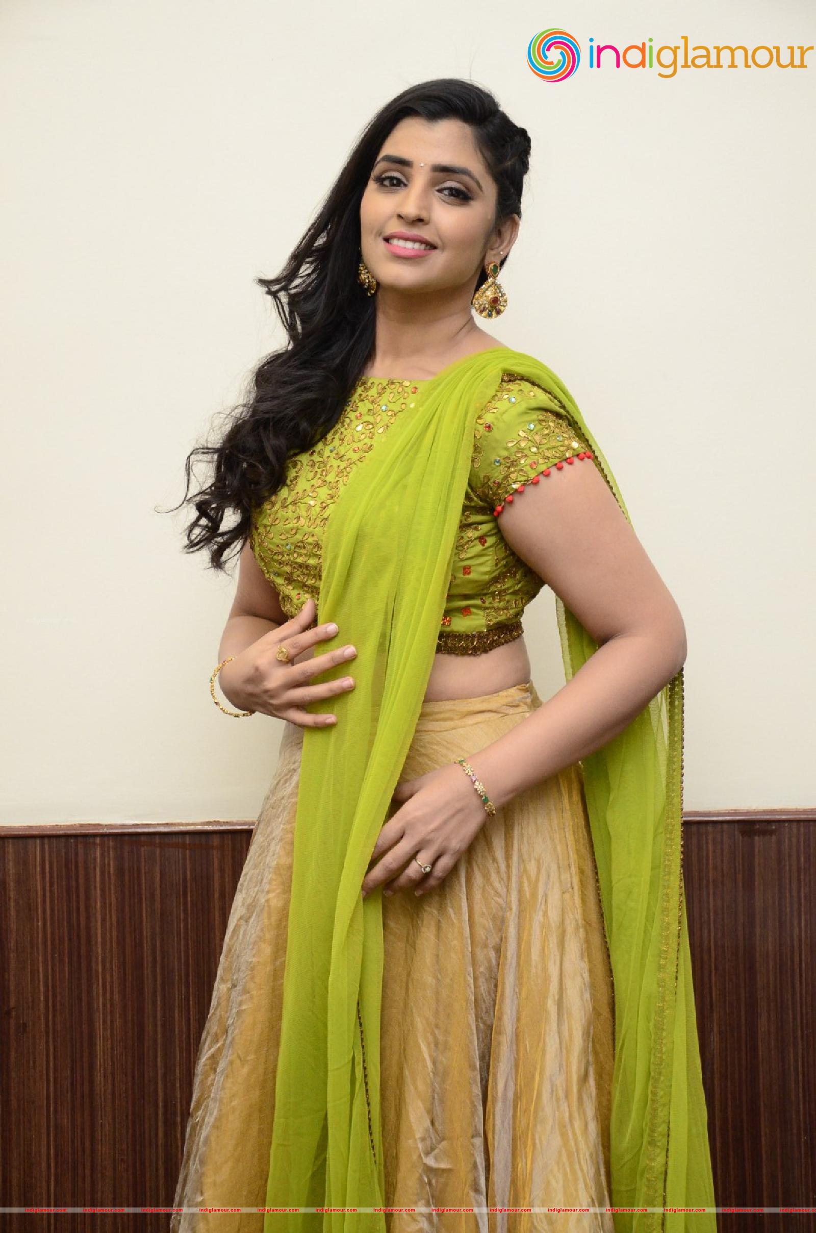 Syamala Actress hd photo