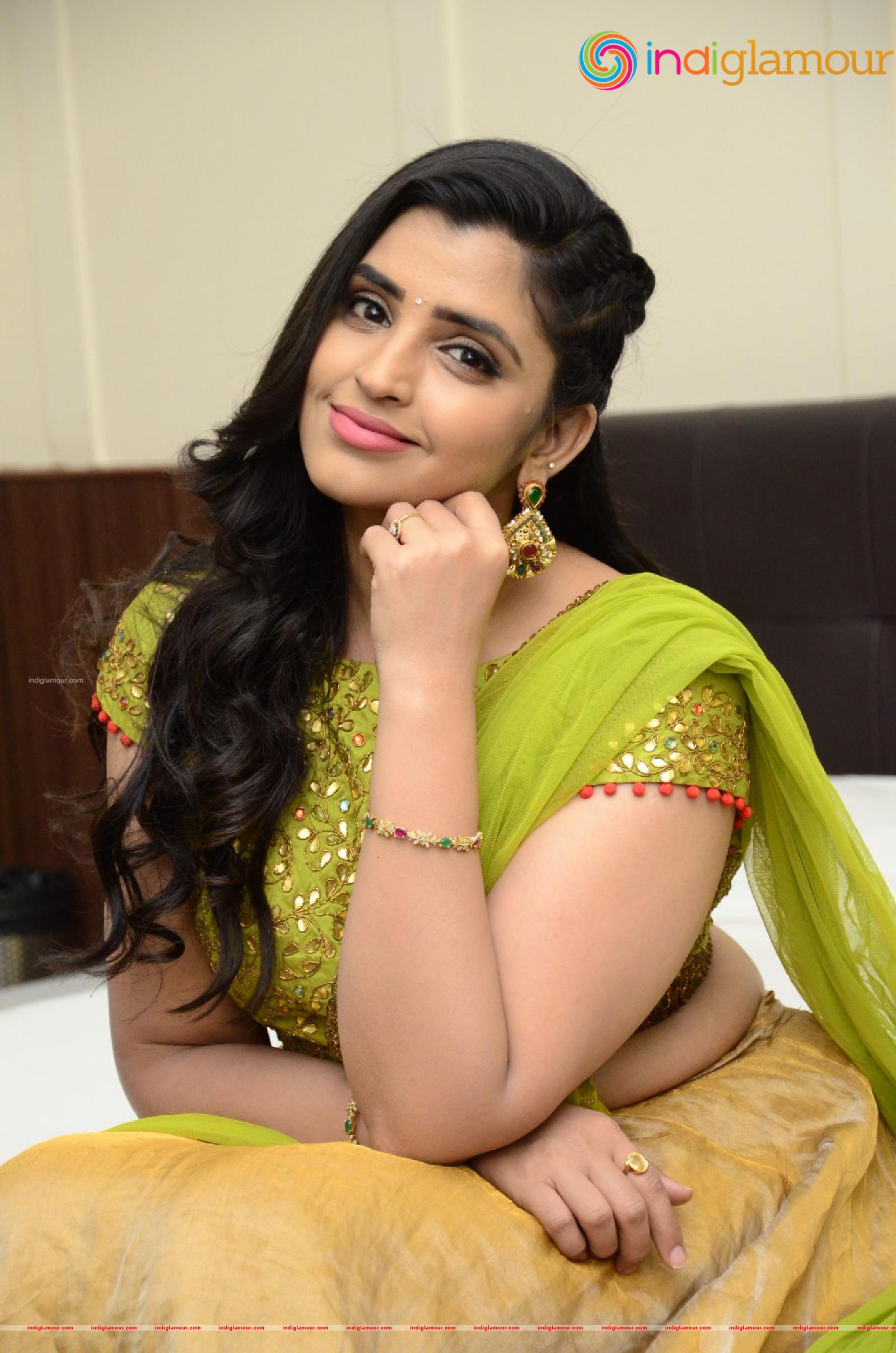 Syamala Actress hd photo