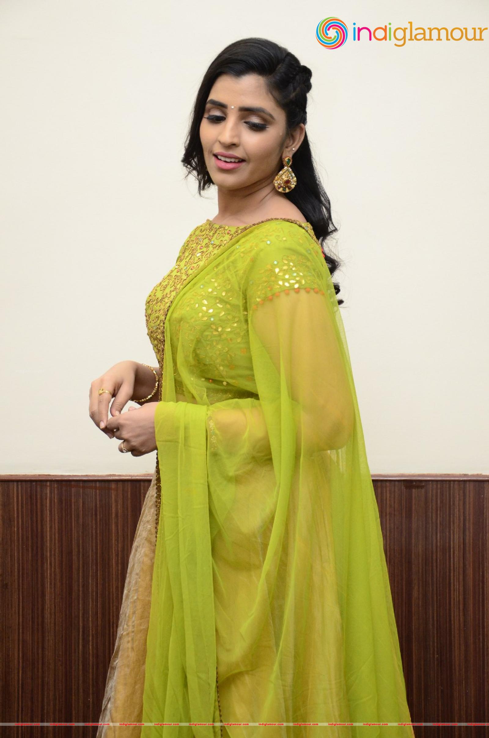 Syamala Actress hd photo