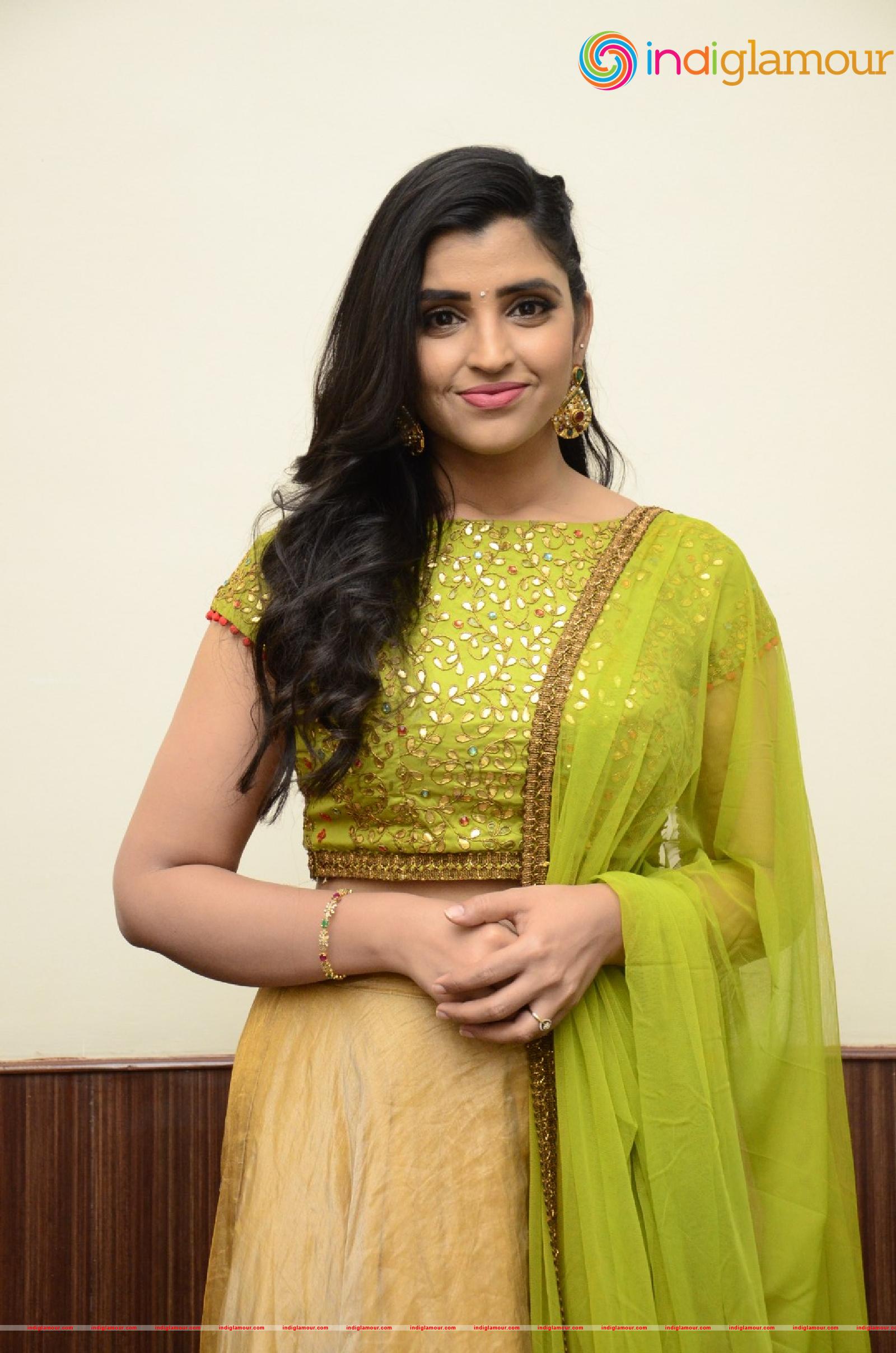 Syamala Actress hd photo